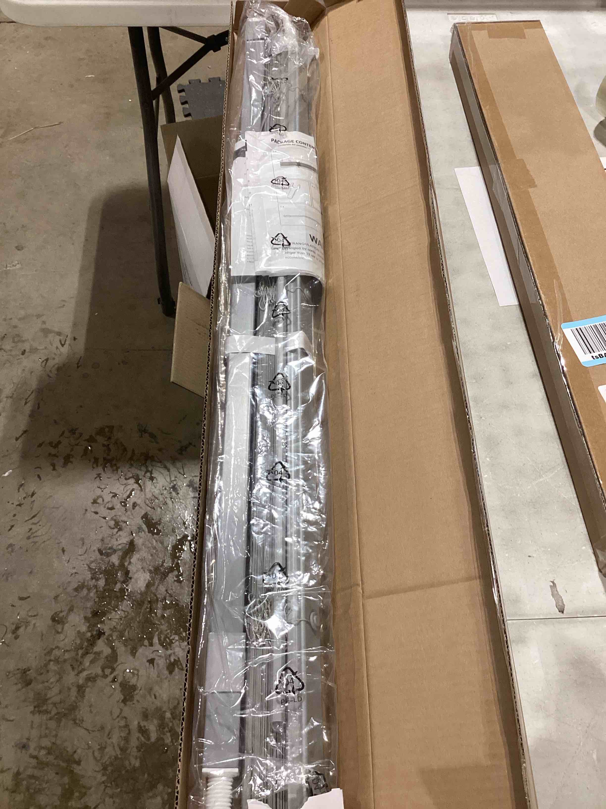 https://s3.amazonaws.com/lotting-images-prod/bidfta/PPE1783457_1736165561683.jpeg