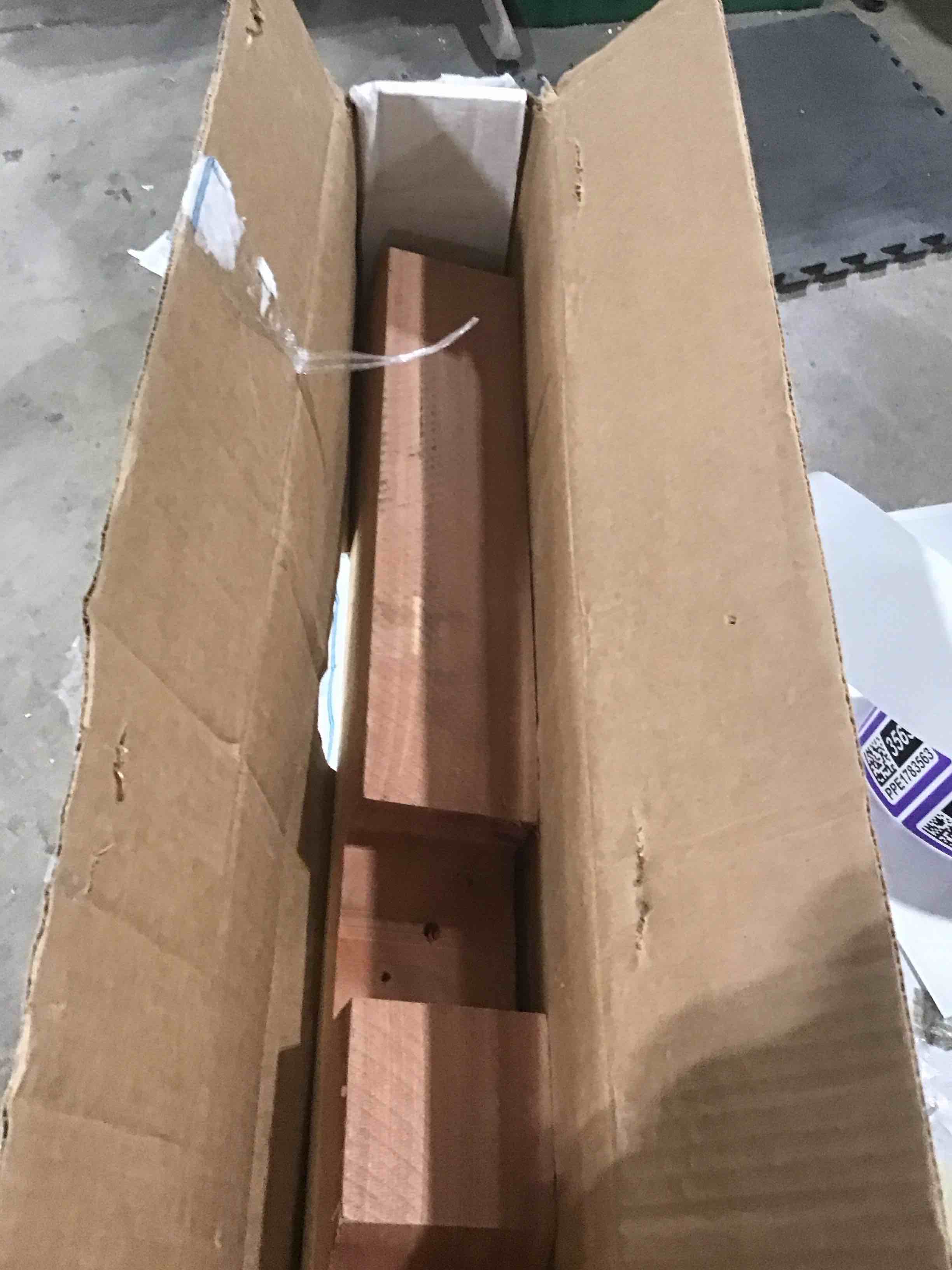 https://s3.amazonaws.com/lotting-images-prod/bidfta/PPE1783561_1736187542578.jpeg