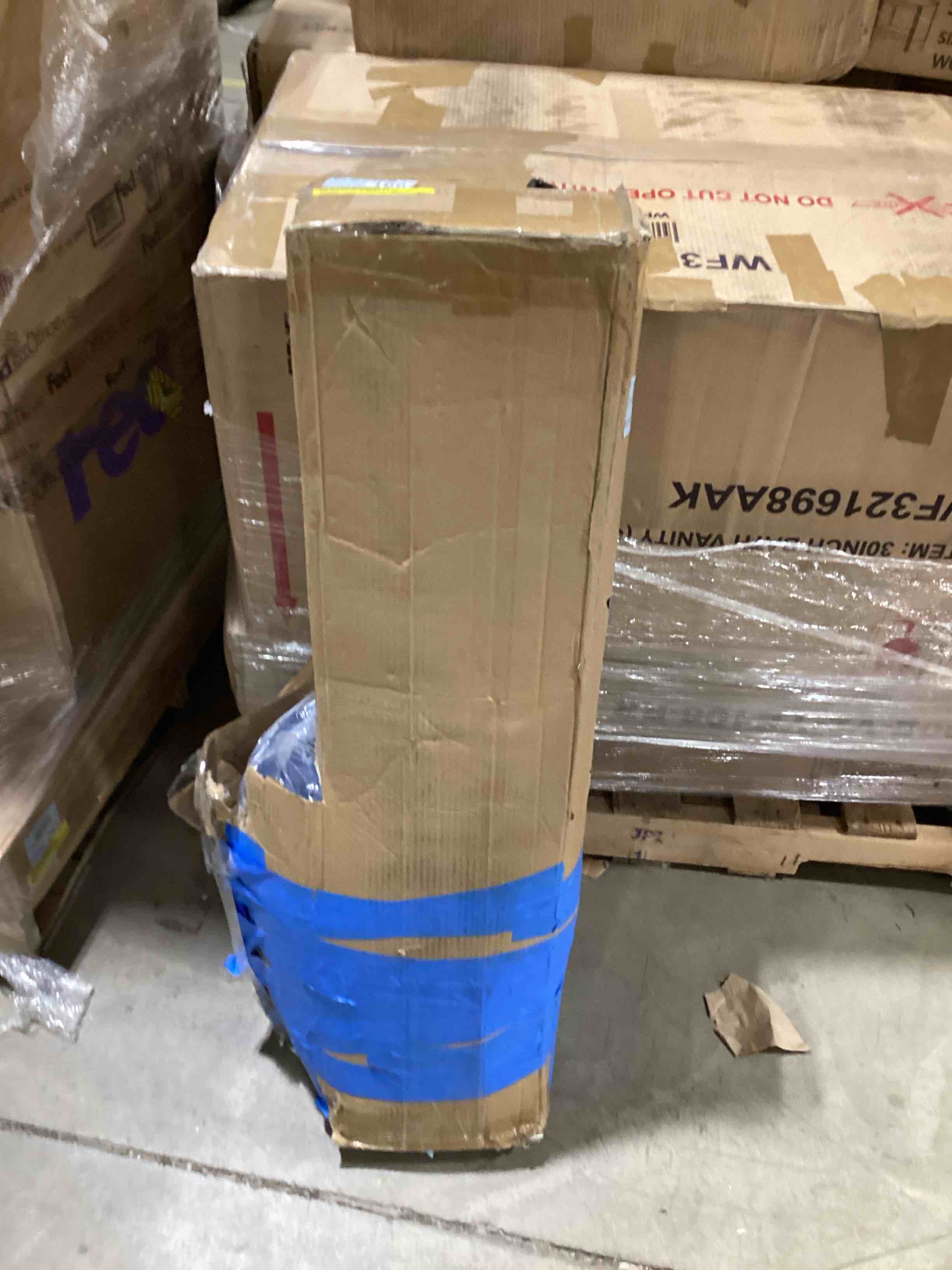 https://s3.amazonaws.com/lotting-images-prod/bidfta/PPE1783658_1736340048492.jpeg