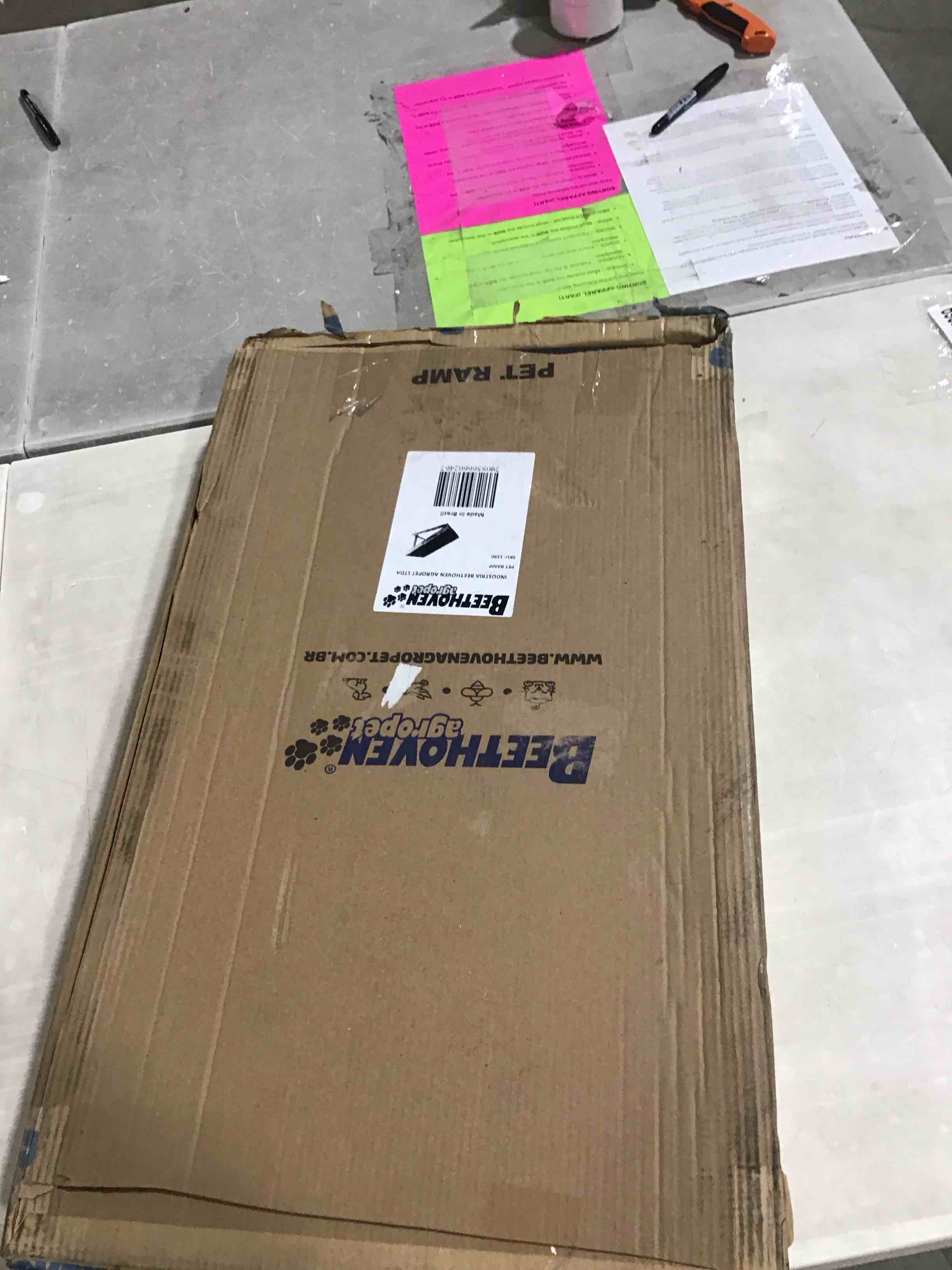 https://s3.amazonaws.com/lotting-images-prod/bidfta/PPE1784209_1738338556476.jpeg