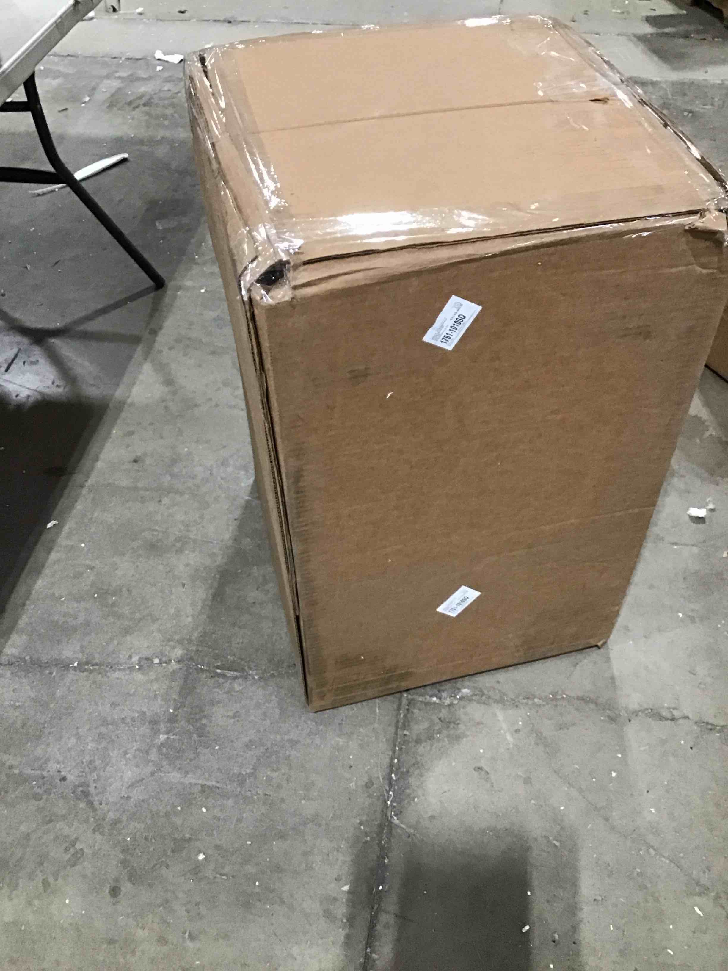 https://s3.amazonaws.com/lotting-images-prod/bidfta/PPE1784378_1738777903965.jpeg