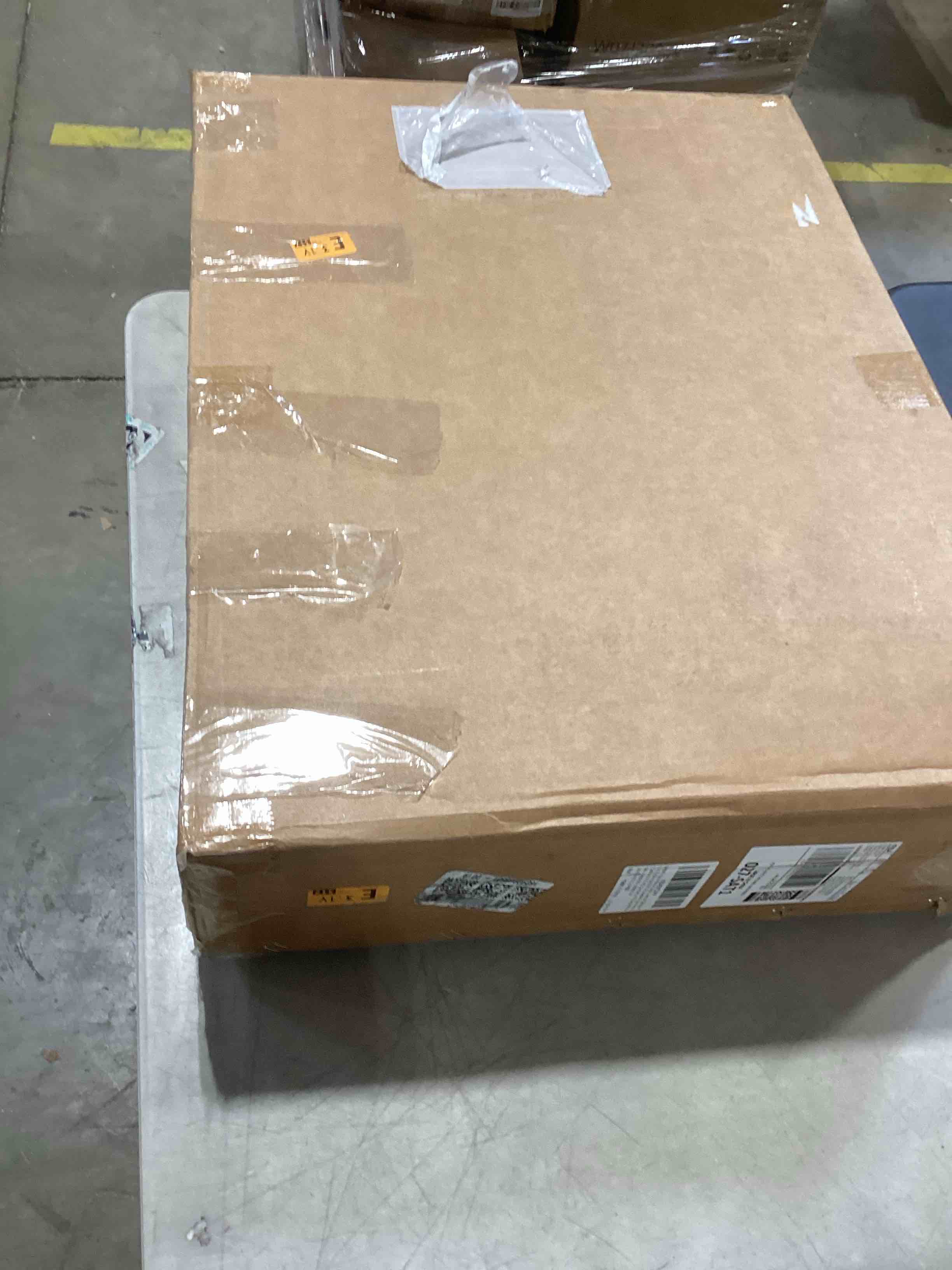 https://s3.amazonaws.com/lotting-images-prod/bidfta/PPE1785663_1741198092232.jpeg