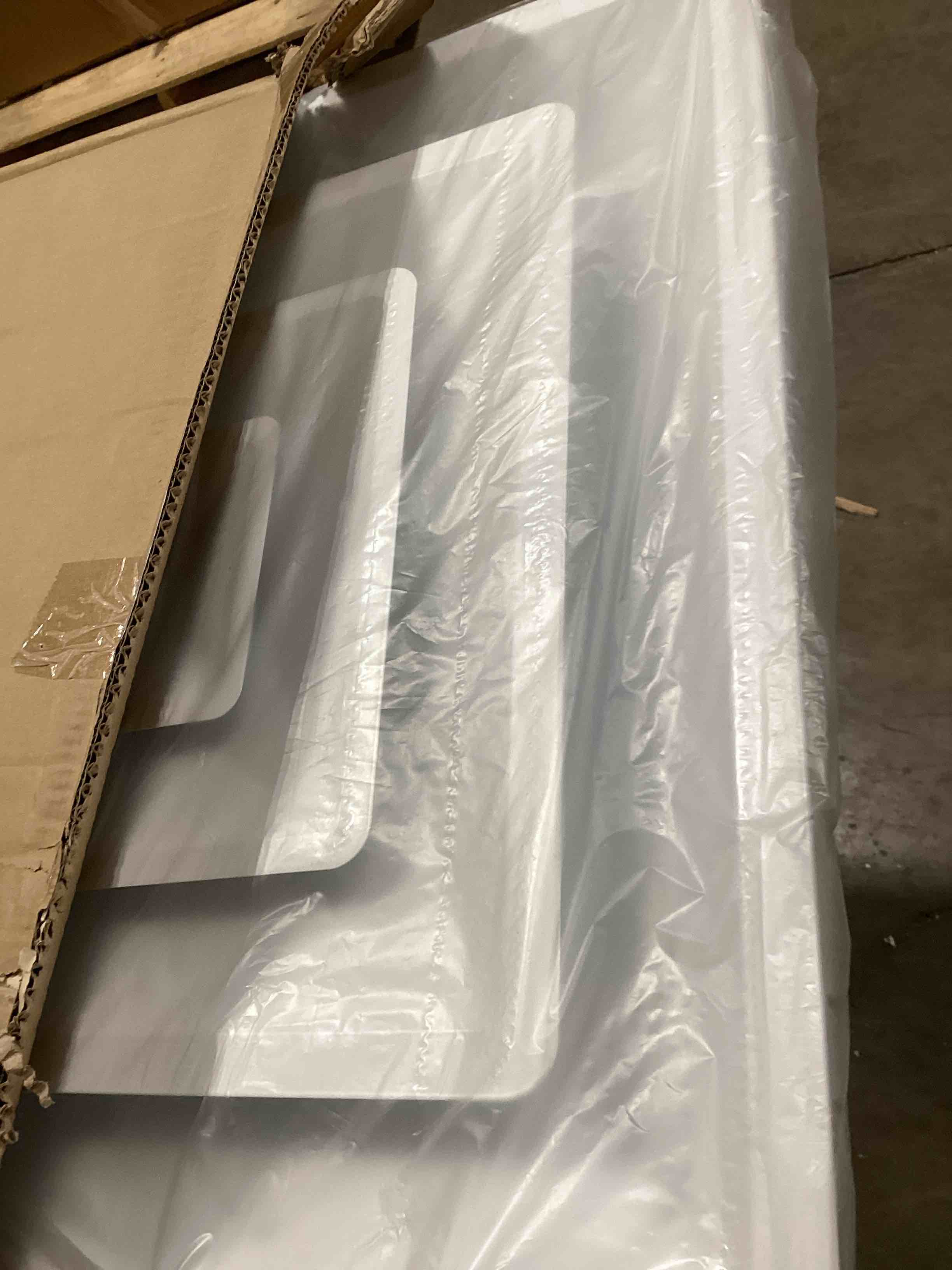 https://s3.amazonaws.com/lotting-images-prod/bidfta/PPE1785832_1741274924128.jpeg