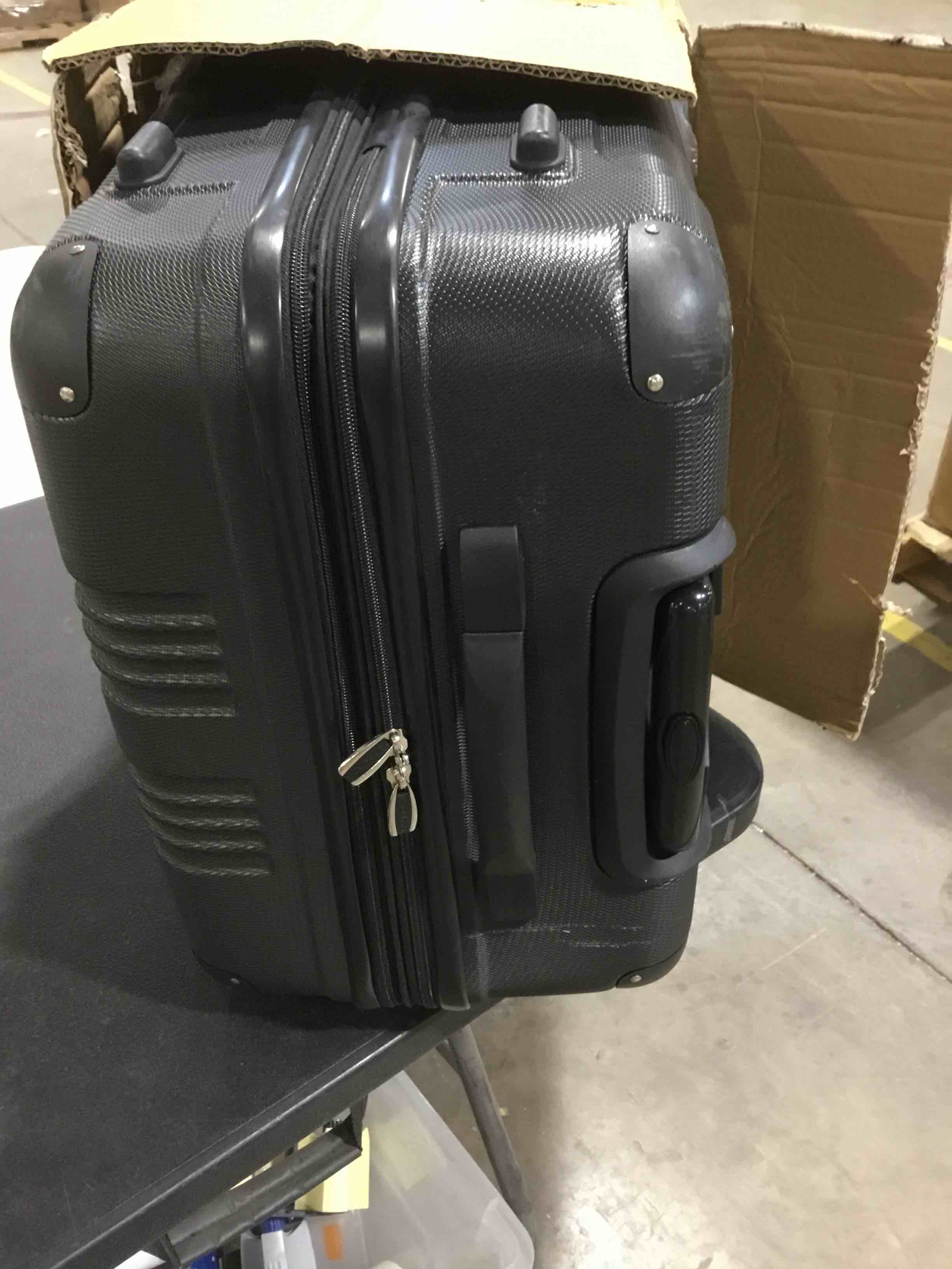 https://s3.amazonaws.com/lotting-images-prod/bidfta/PPE1785890_1741373695910.jpeg