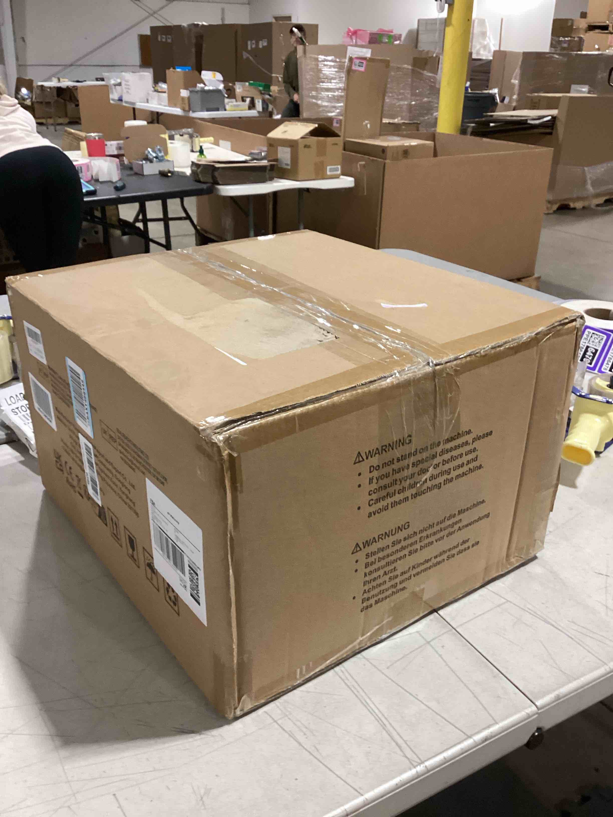 https://s3.amazonaws.com/lotting-images-prod/bidfta/PPE1786472_1734528729248.jpeg