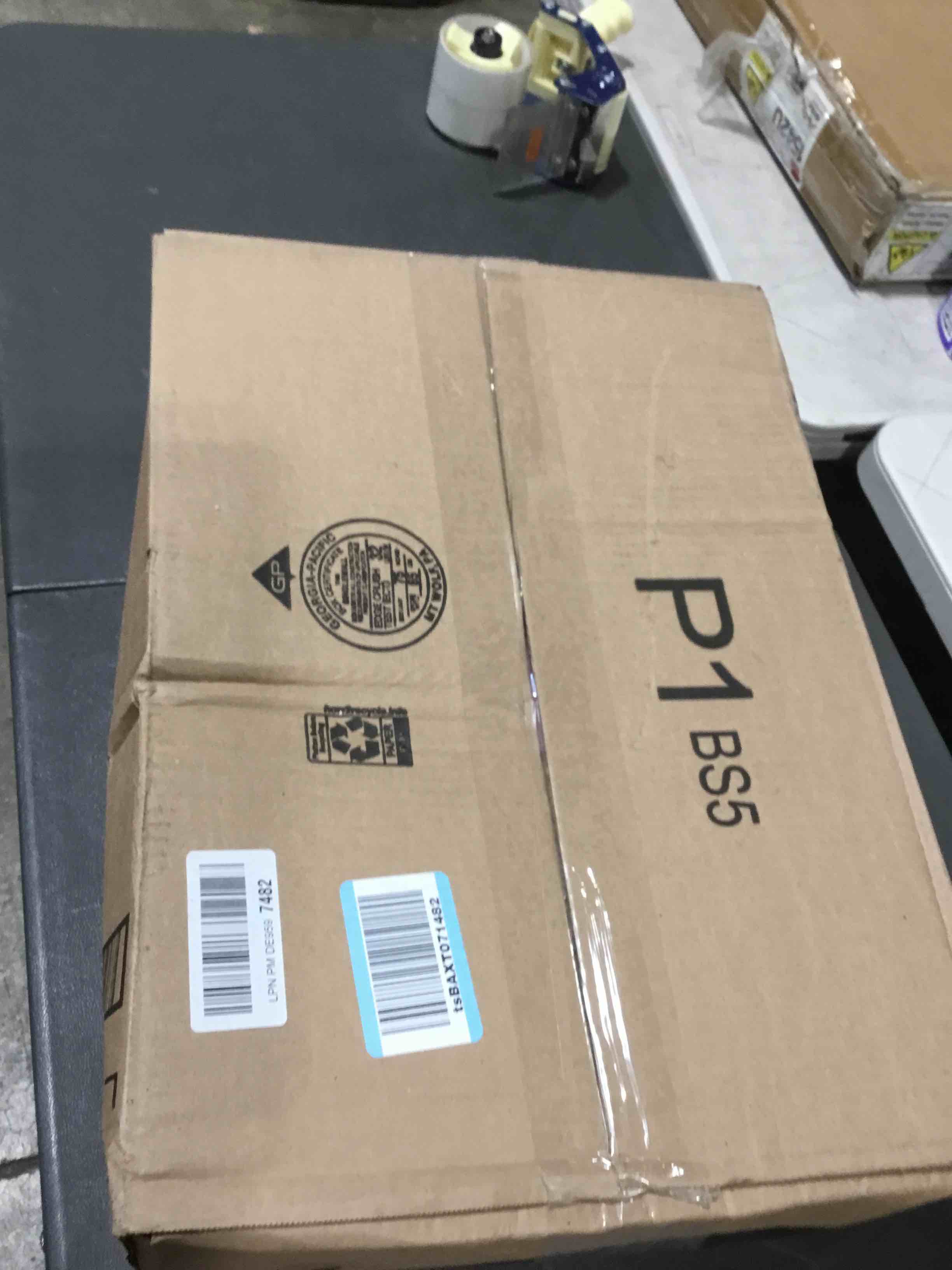https://s3.amazonaws.com/lotting-images-prod/bidfta/PPE1786920_1736180172982.jpeg