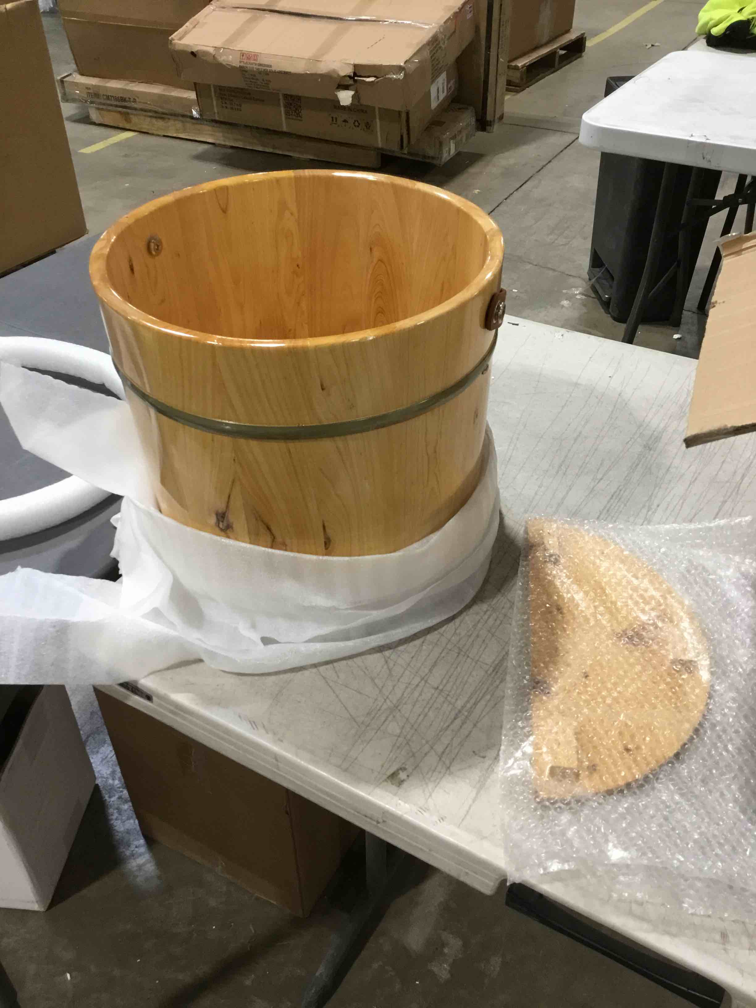 https://s3.amazonaws.com/lotting-images-prod/bidfta/PPE1787273_1736973898355.jpeg