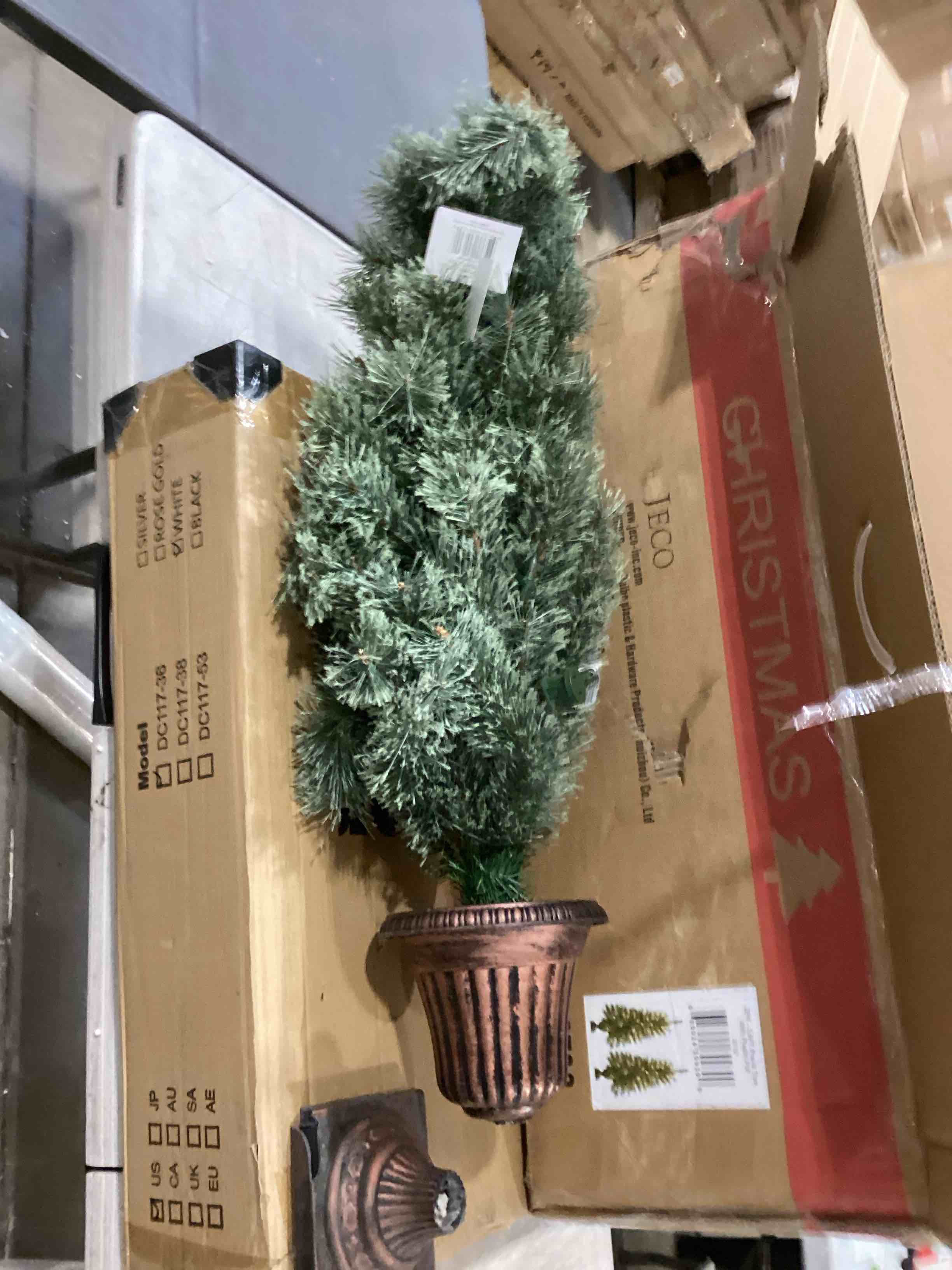 https://s3.amazonaws.com/lotting-images-prod/bidfta/PPE1787294_1737127795284.jpeg