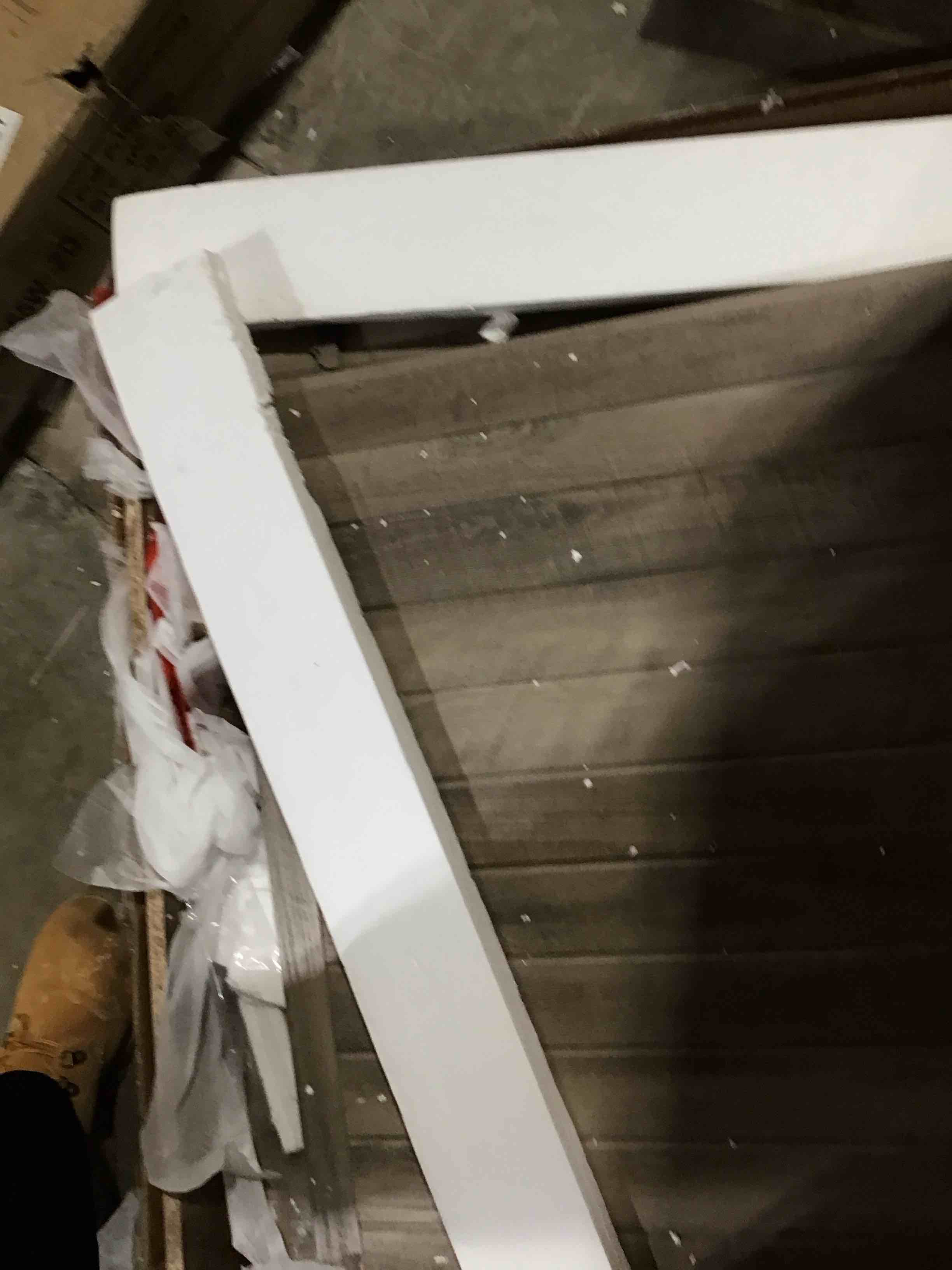 https://s3.amazonaws.com/lotting-images-prod/bidfta/PPE1787356_1737493222374.jpeg