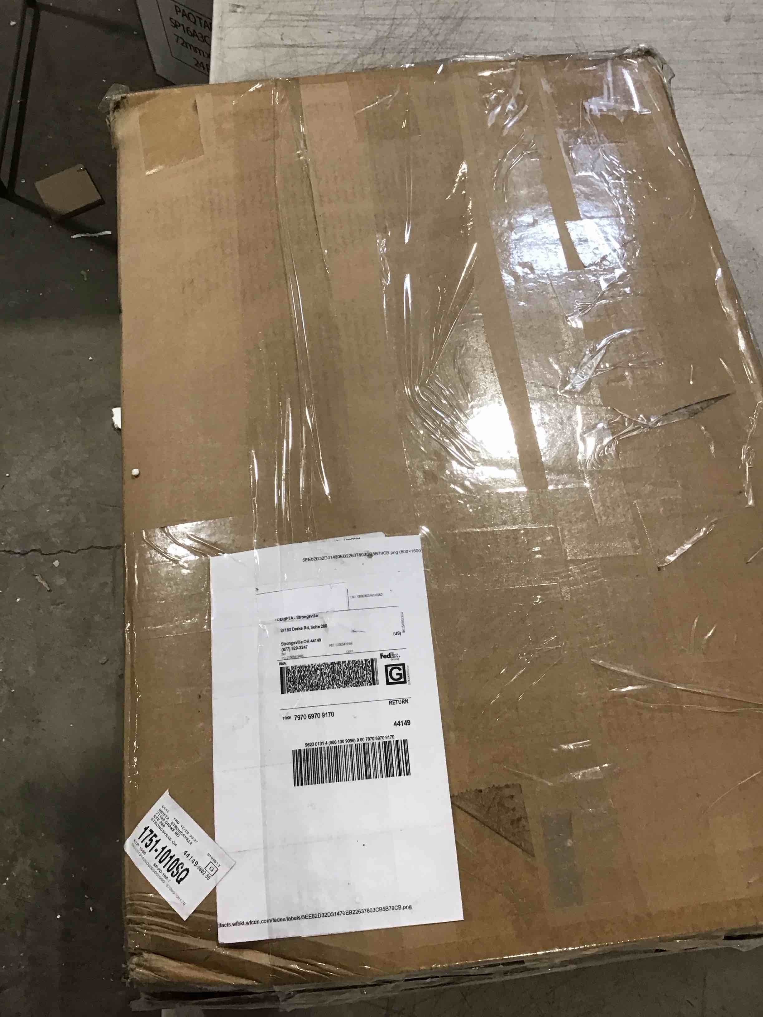 https://s3.amazonaws.com/lotting-images-prod/bidfta/PPE1787395_1737577298205.jpeg