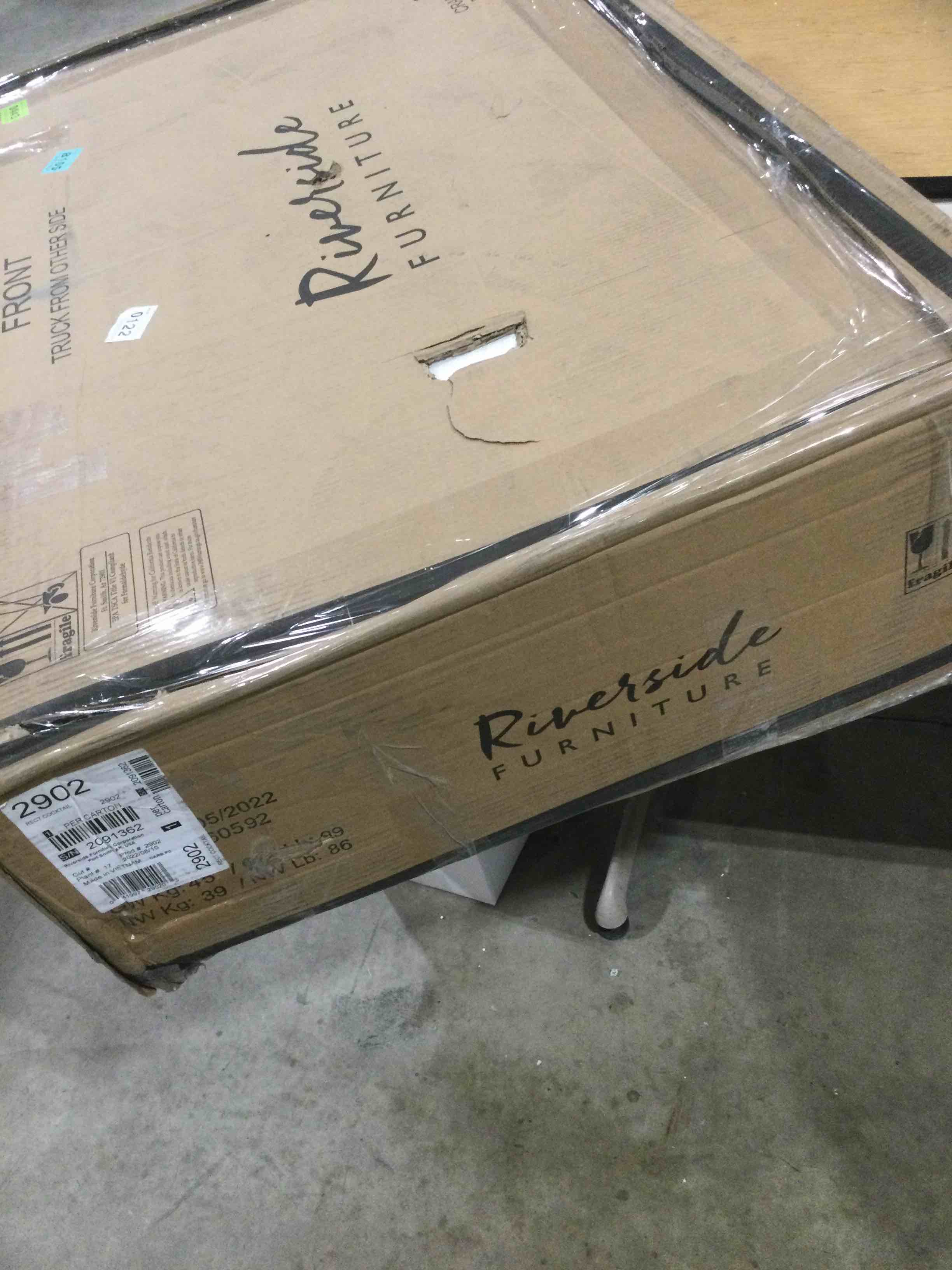 https://s3.amazonaws.com/lotting-images-prod/bidfta/PPE1787703_1738328778383.jpeg