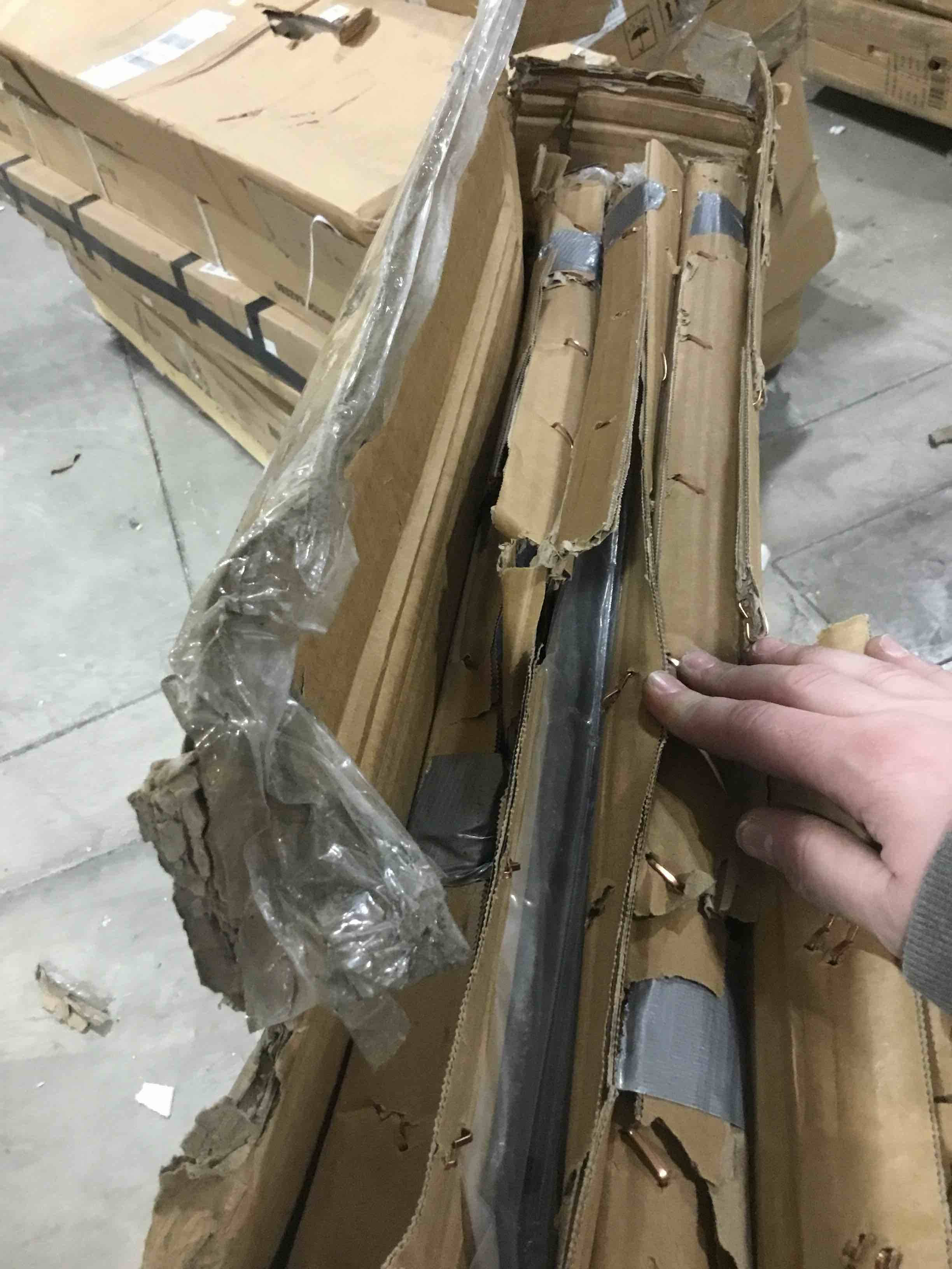 https://s3.amazonaws.com/lotting-images-prod/bidfta/PPE1787996_1739565295857.jpeg