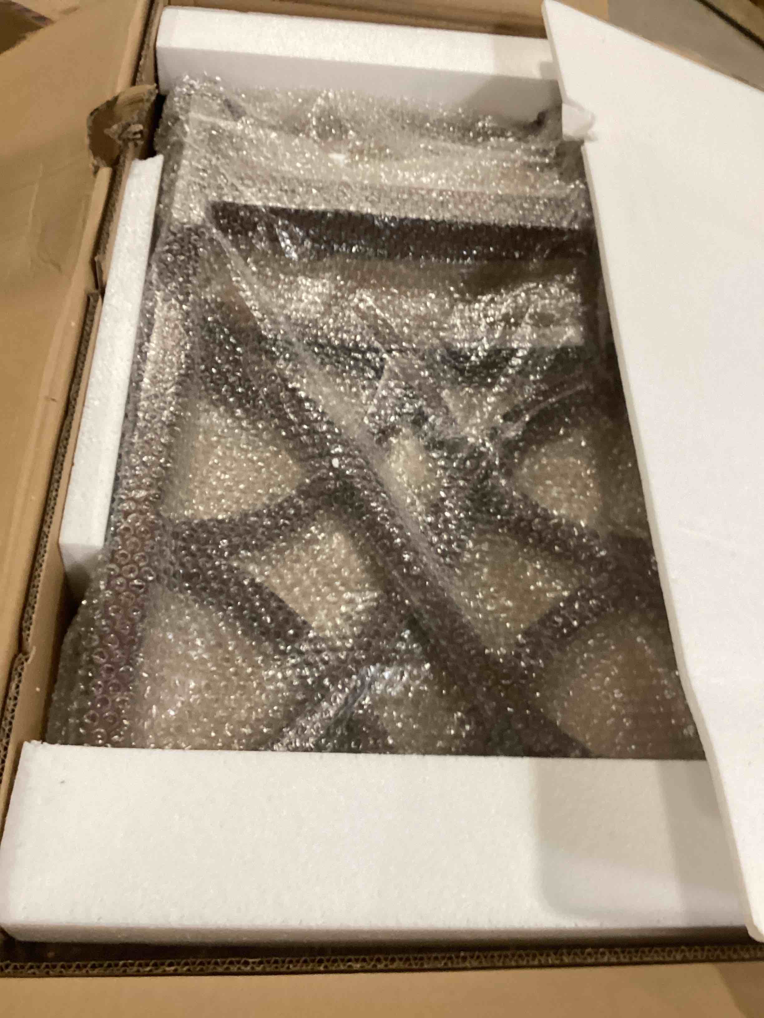 https://s3.amazonaws.com/lotting-images-prod/bidfta/PPE1788515_1740770972242.jpeg
