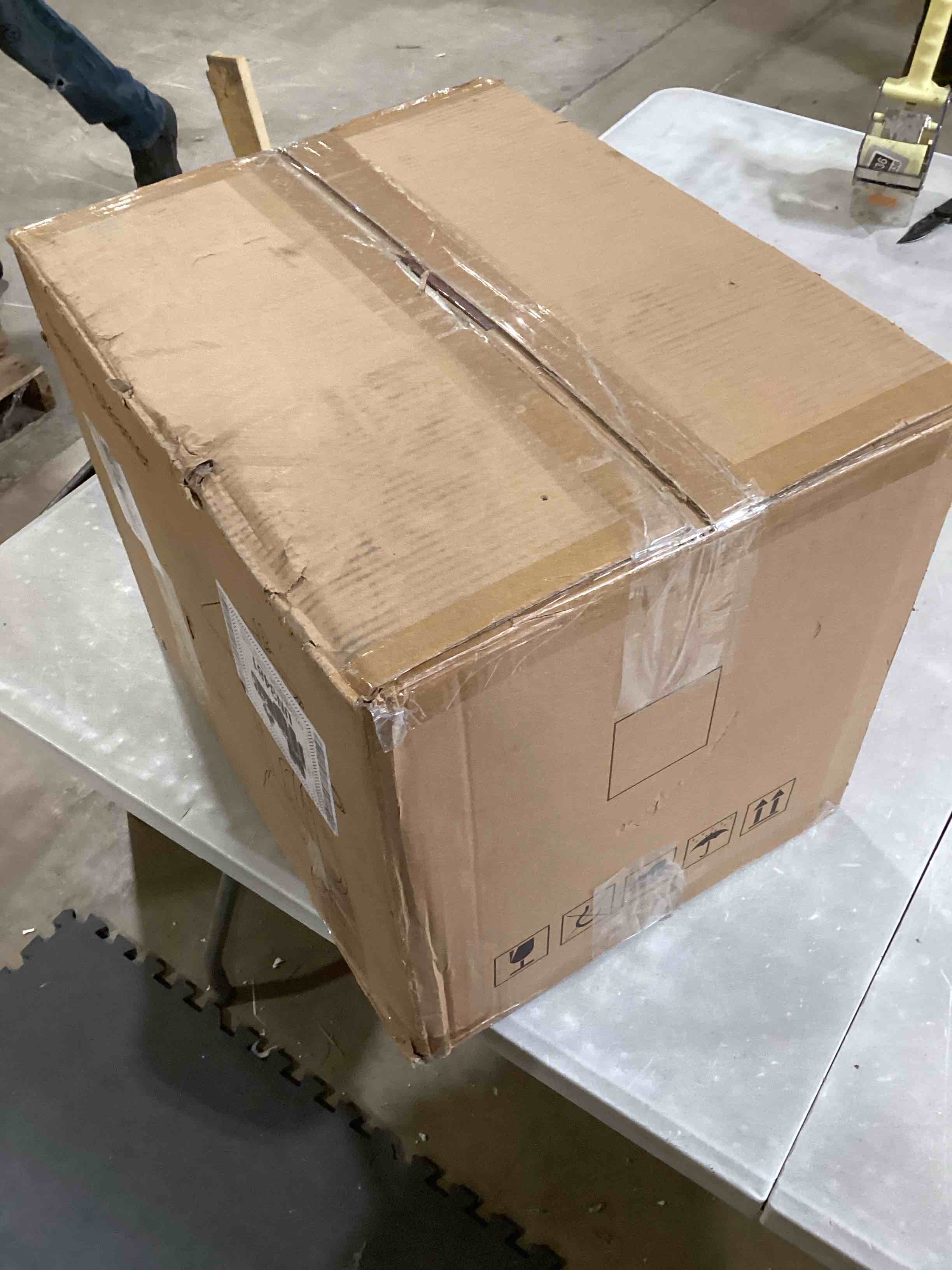 https://s3.amazonaws.com/lotting-images-prod/bidfta/PPE1789534_1741708194847.jpeg