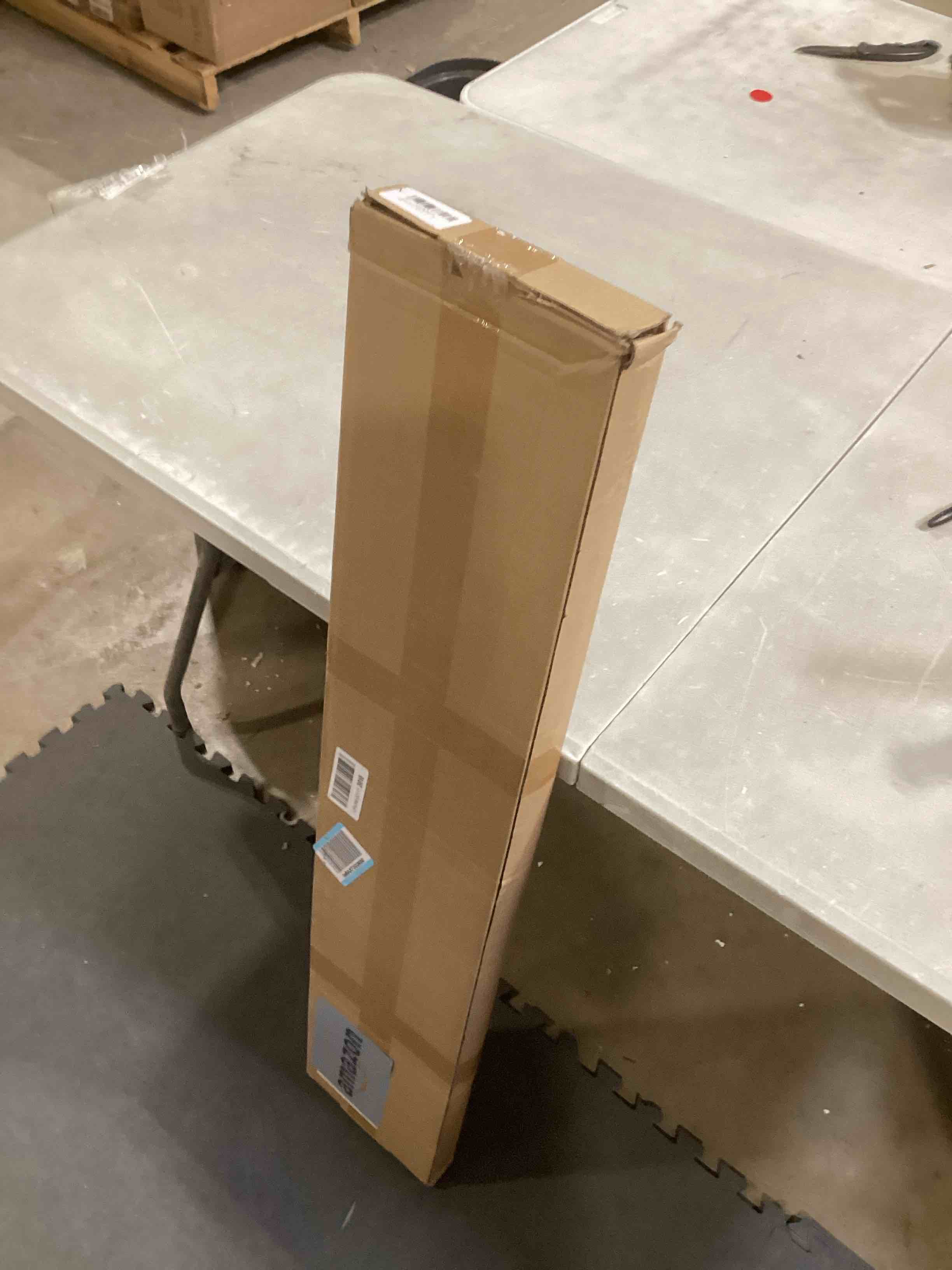 https://s3.amazonaws.com/lotting-images-prod/bidfta/PPE1789680_1741804275428.jpeg