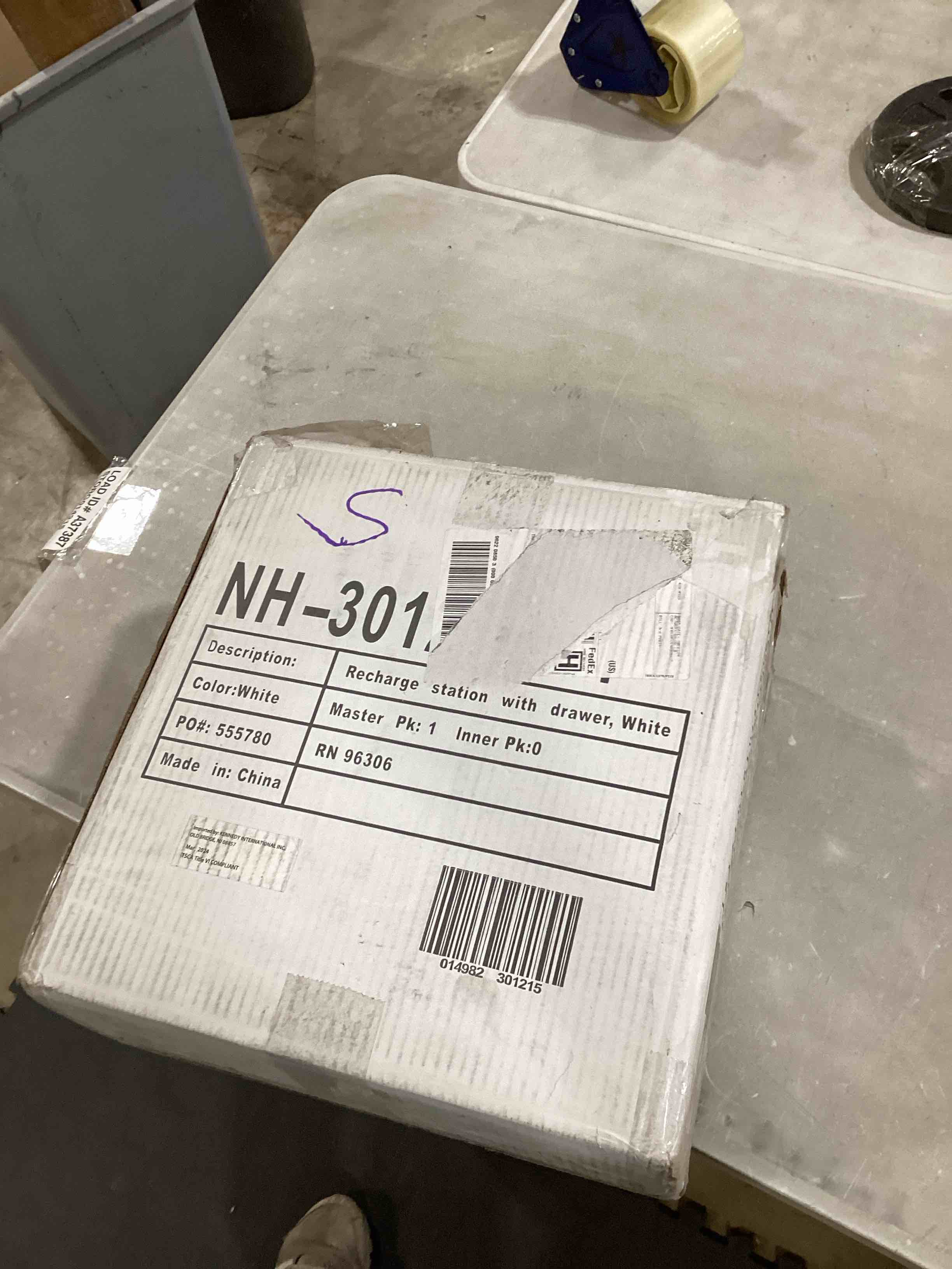 https://s3.amazonaws.com/lotting-images-prod/bidfta/PPE1791499_1743711500732.jpeg