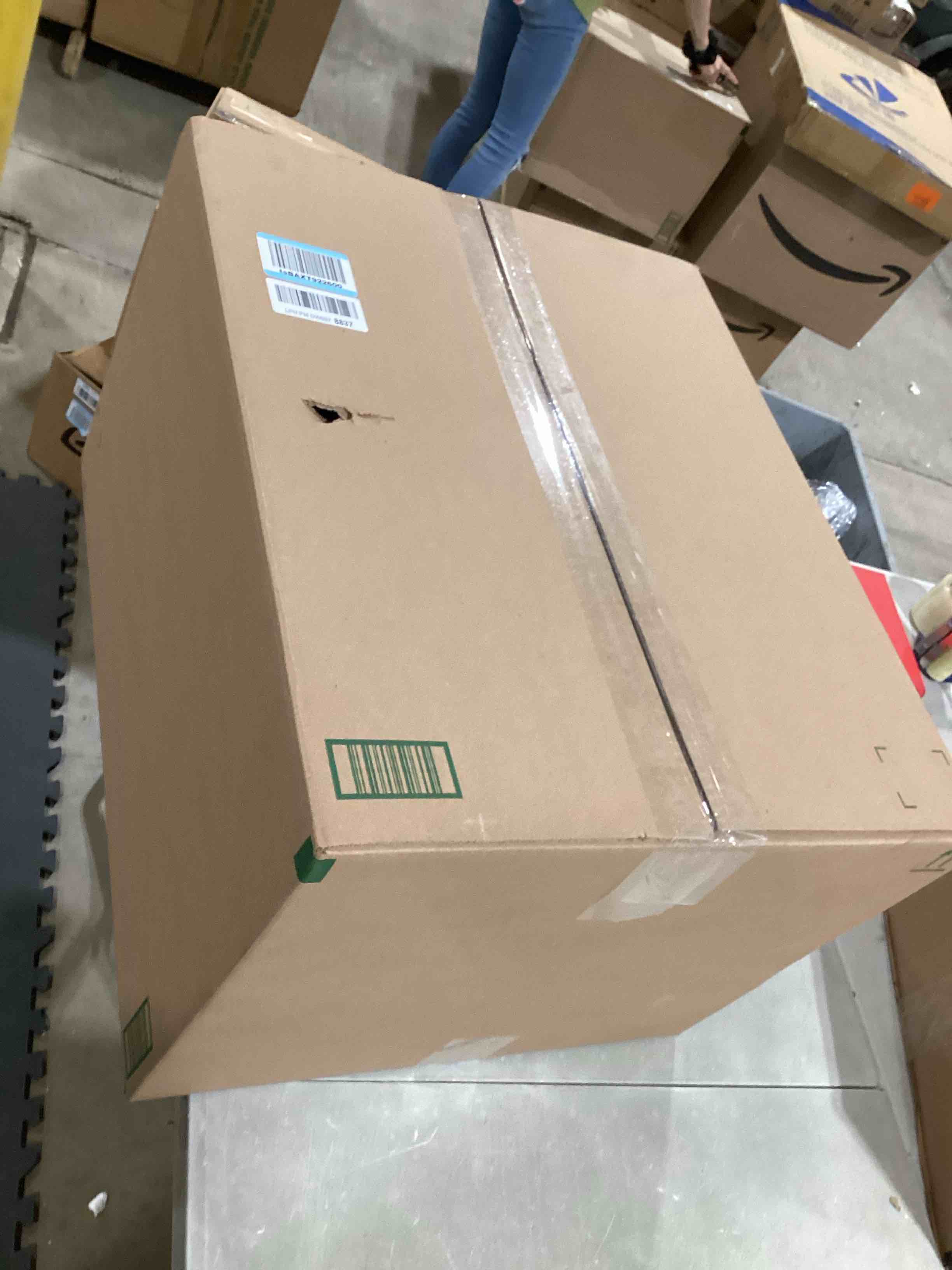 https://s3.amazonaws.com/lotting-images-prod/bidfta/PPE1791513_1743767477892.jpeg