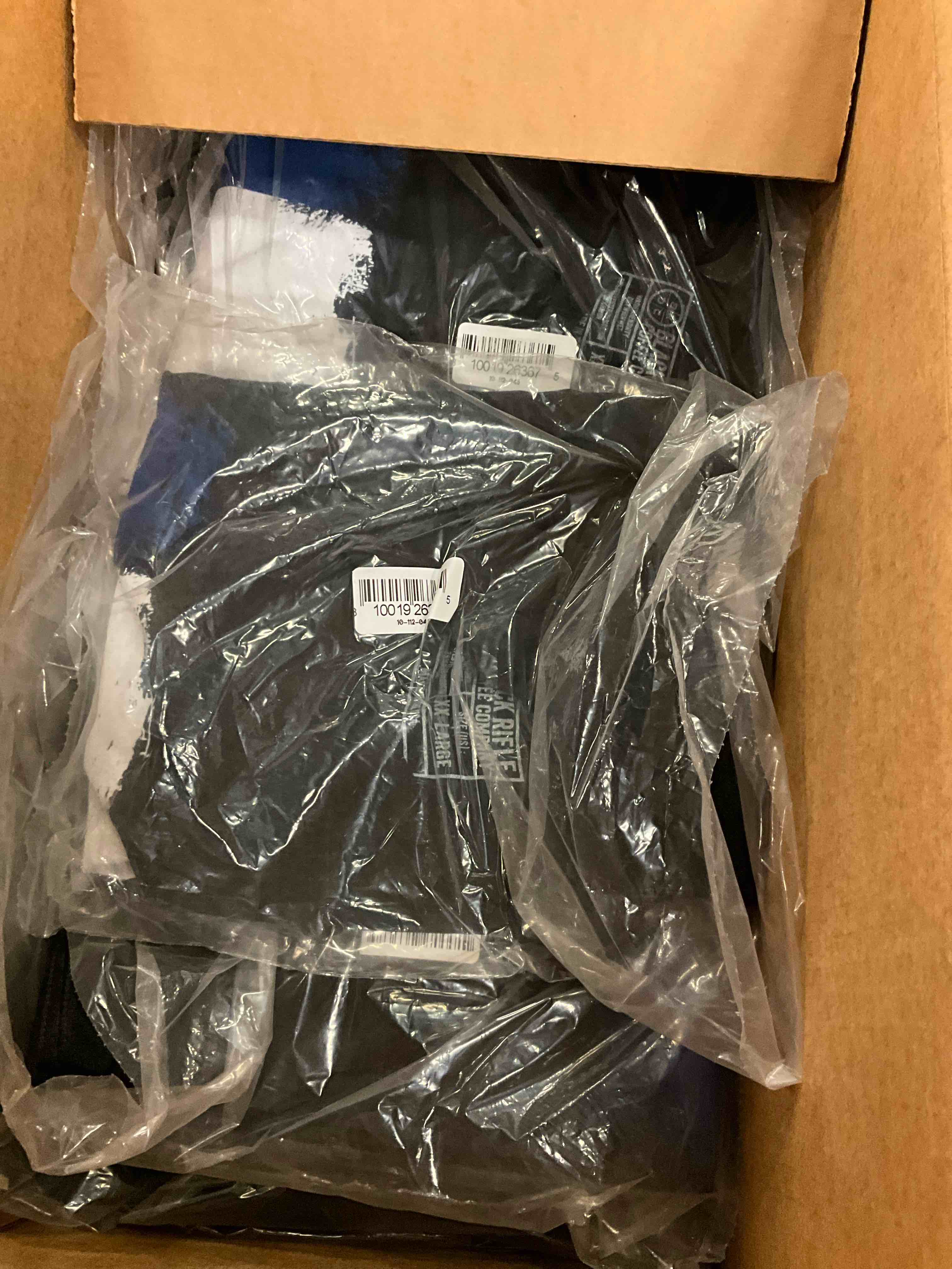 https://s3.amazonaws.com/lotting-images-prod/bidfta/PPE1793919_1754327705682.jpeg