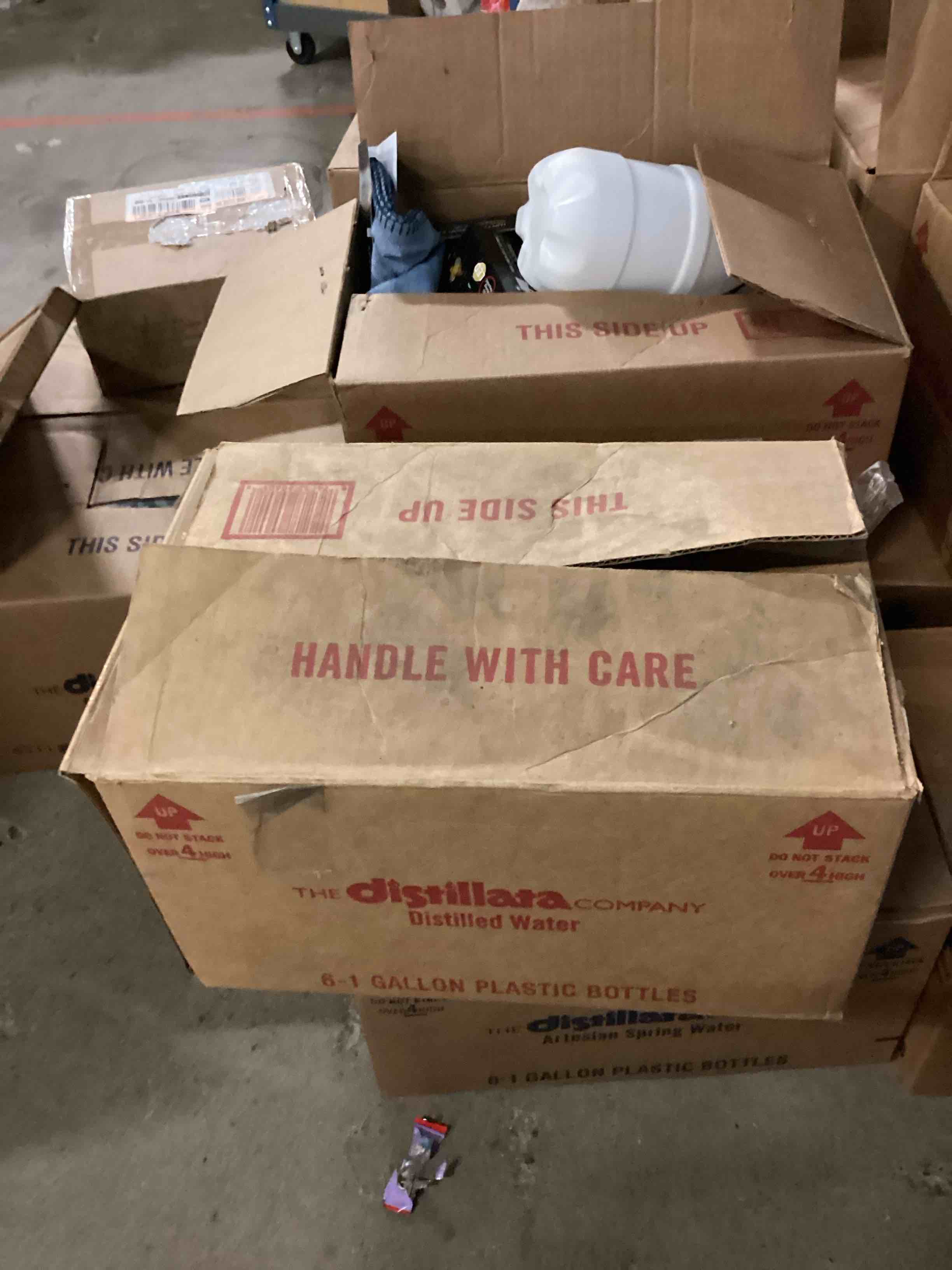 https://s3.amazonaws.com/lotting-images-prod/bidfta/PPE1794185_1755033247119.jpeg