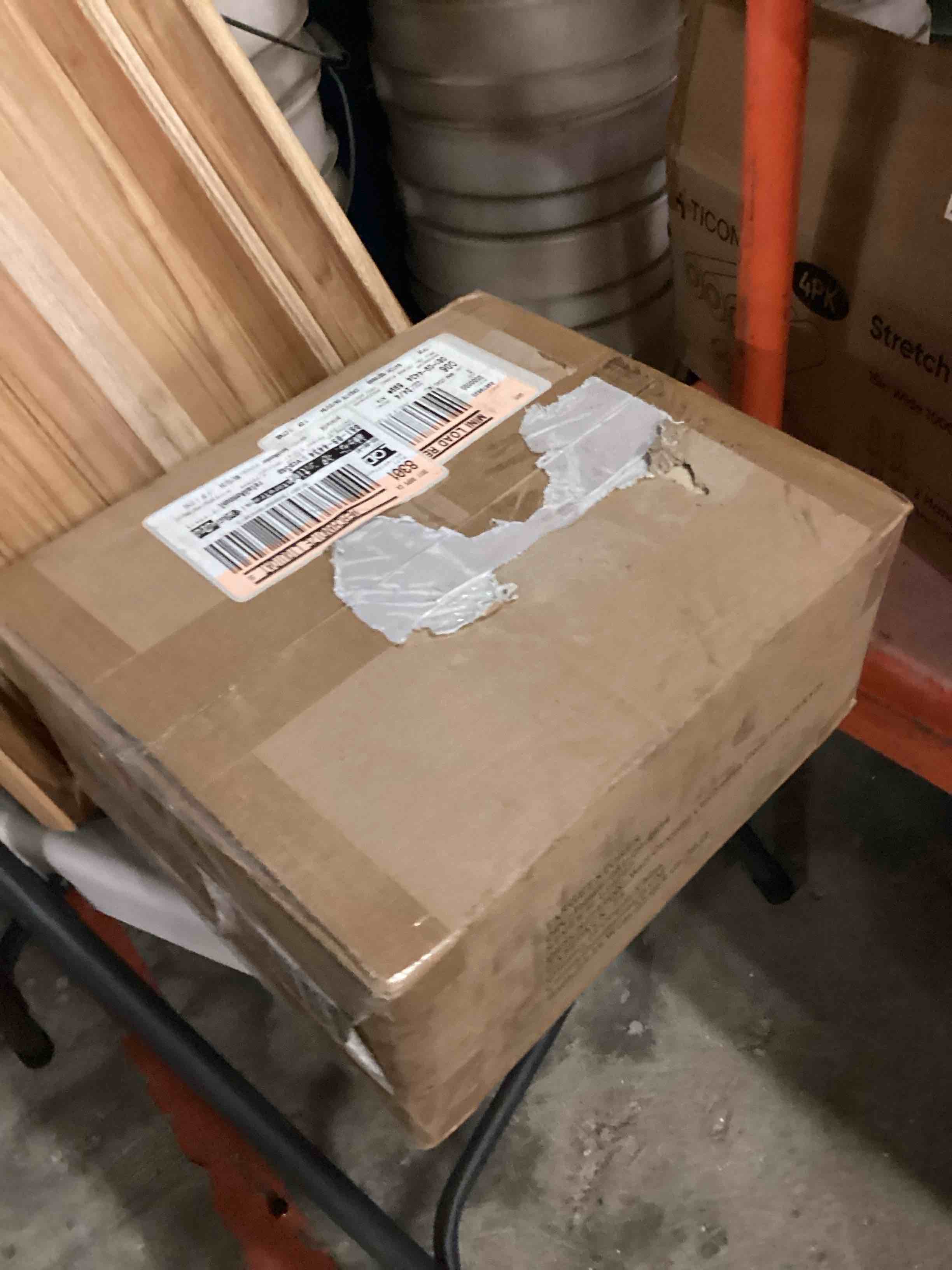 https://s3.amazonaws.com/lotting-images-prod/bidfta/PPE1794223_1755105400075.jpeg