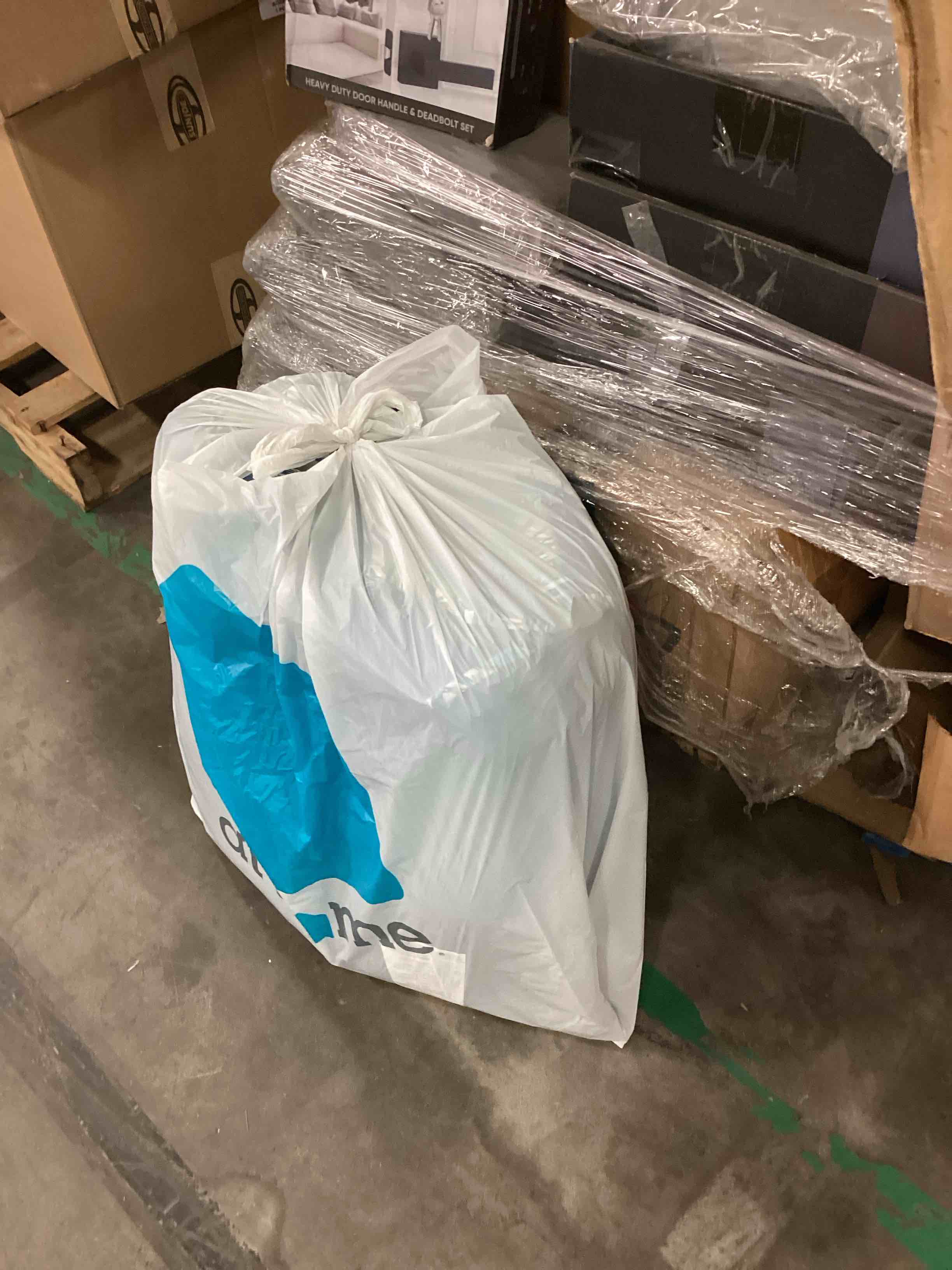 https://s3.amazonaws.com/lotting-images-prod/bidfta/PPE1794687_1756141190191.jpeg