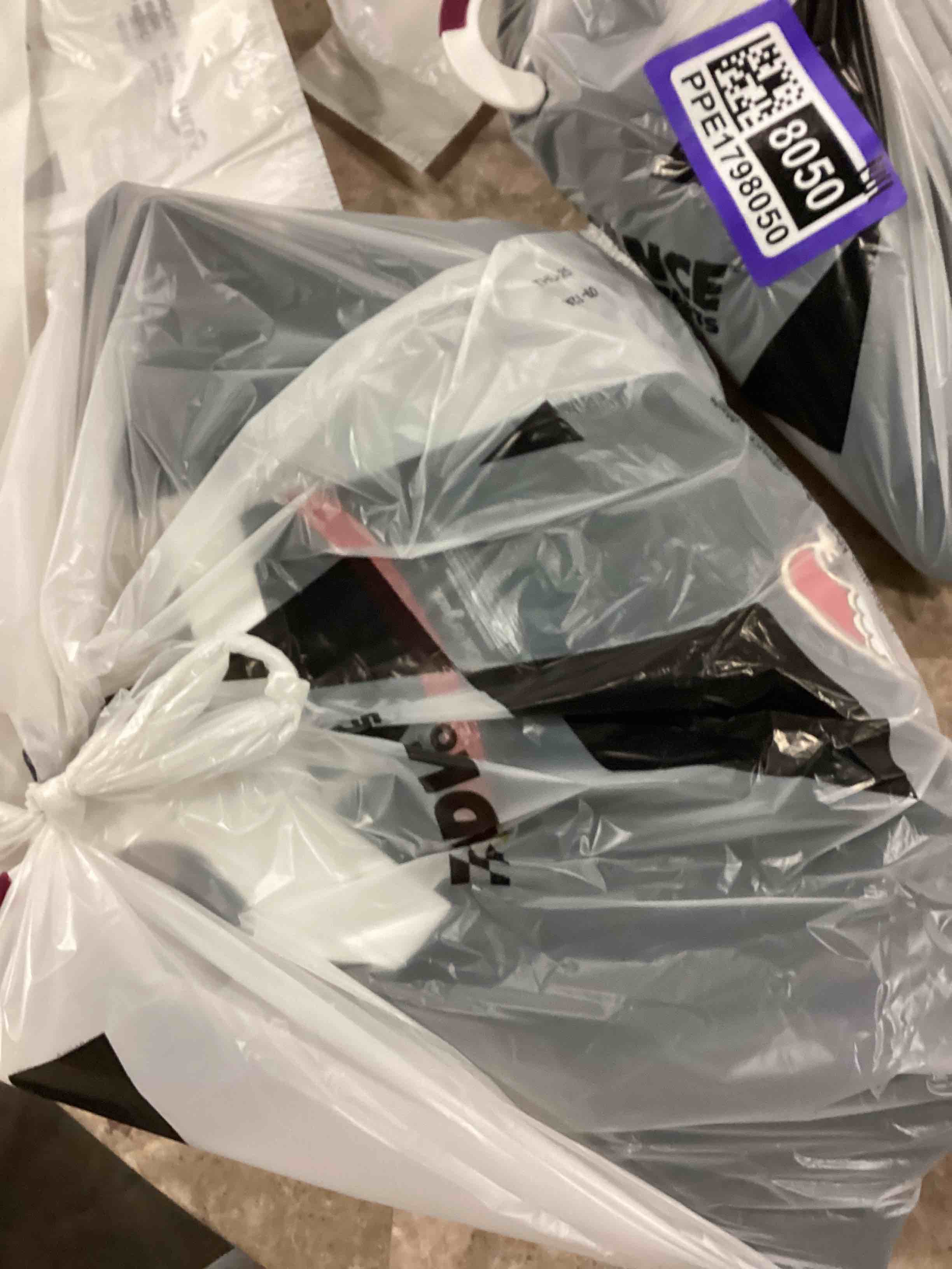 https://s3.amazonaws.com/lotting-images-prod/bidfta/PPE1798051_1750689035505.jpeg