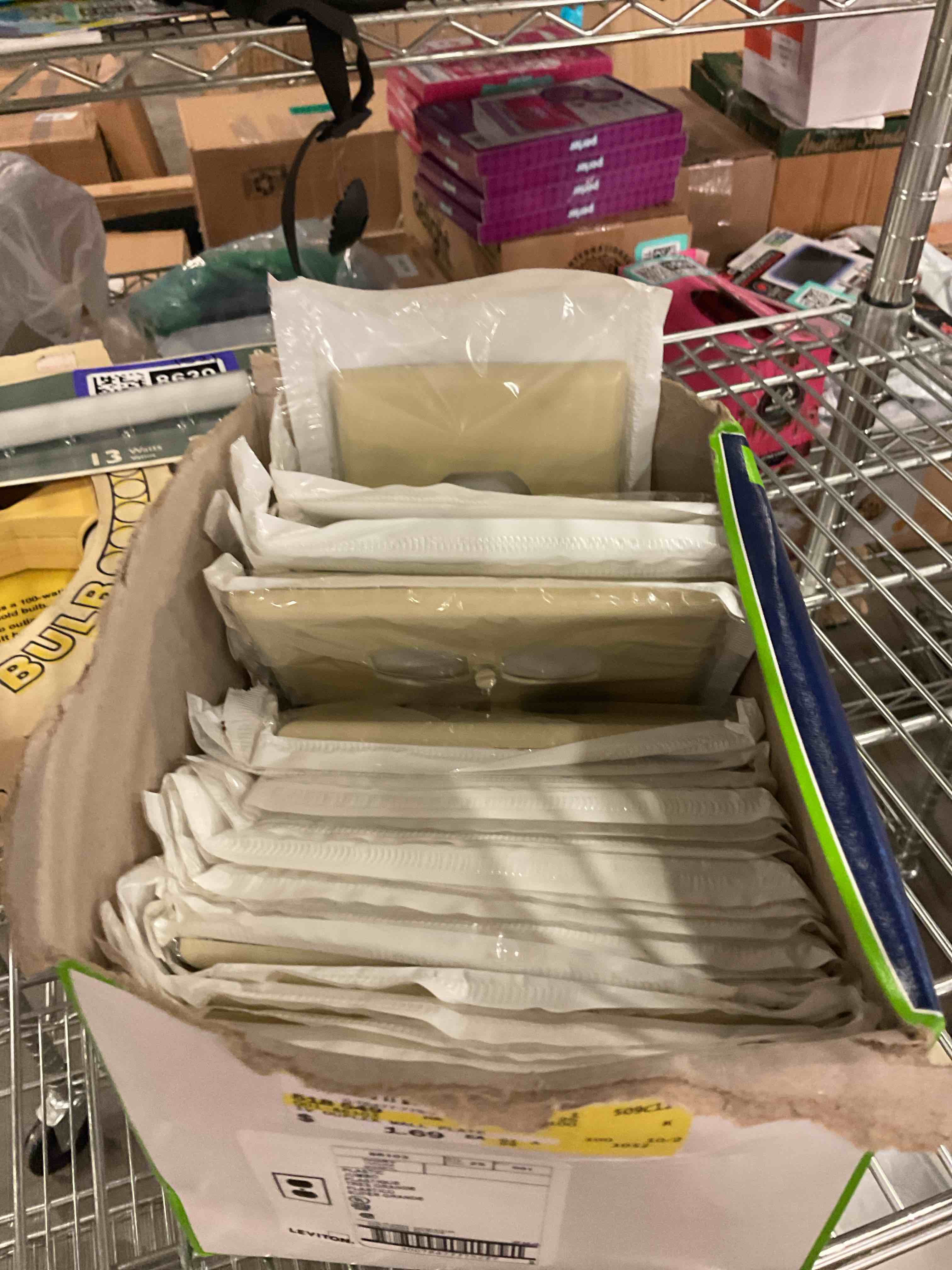 https://s3.amazonaws.com/lotting-images-prod/bidfta/PPE1798642_1751637783125.jpeg
