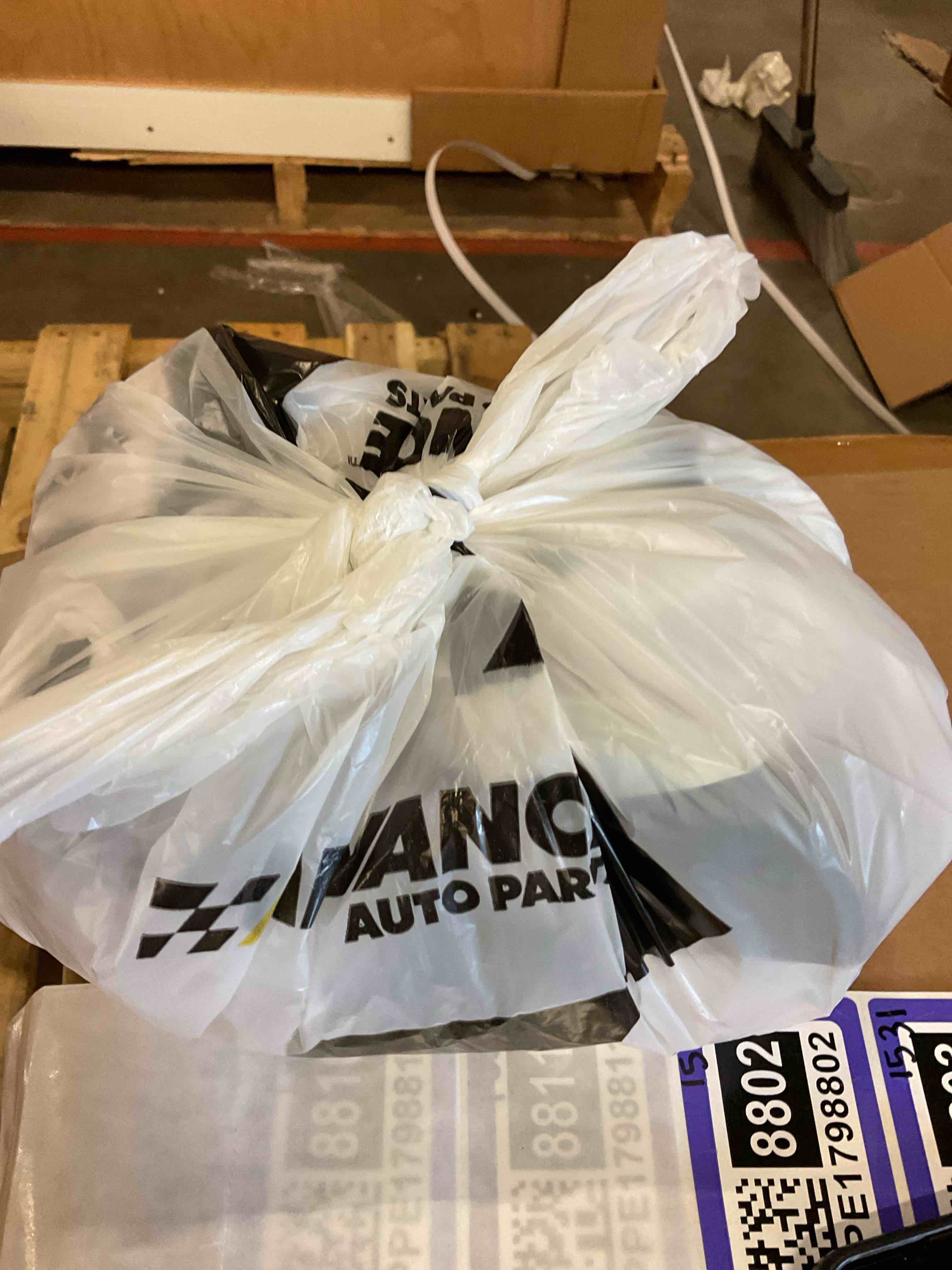 https://s3.amazonaws.com/lotting-images-prod/bidfta/PPE1798802_1751915547426.jpeg