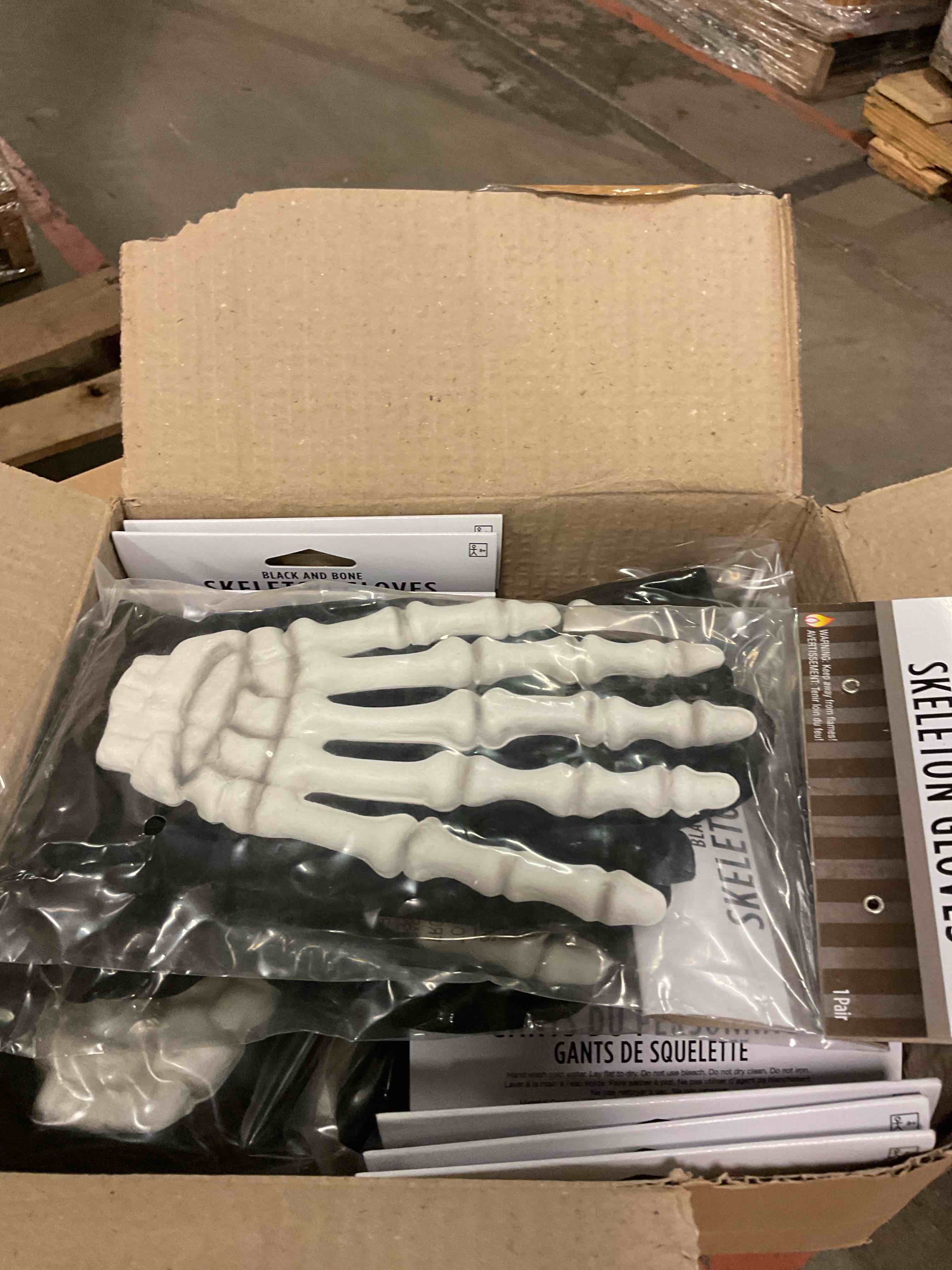 https://s3.amazonaws.com/lotting-images-prod/bidfta/PPE1798945_1752242929751.jpeg
