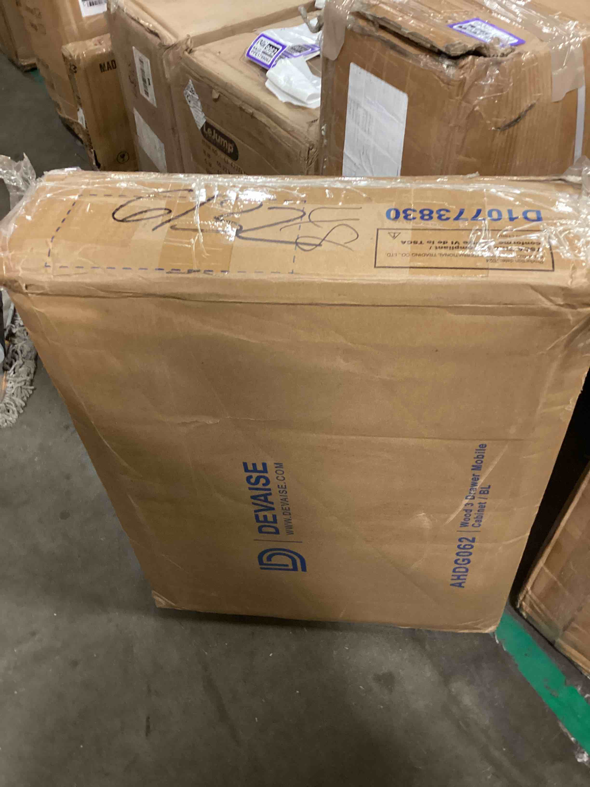 https://s3.amazonaws.com/lotting-images-prod/bidfta/PPE1799062_1752595159667.jpeg