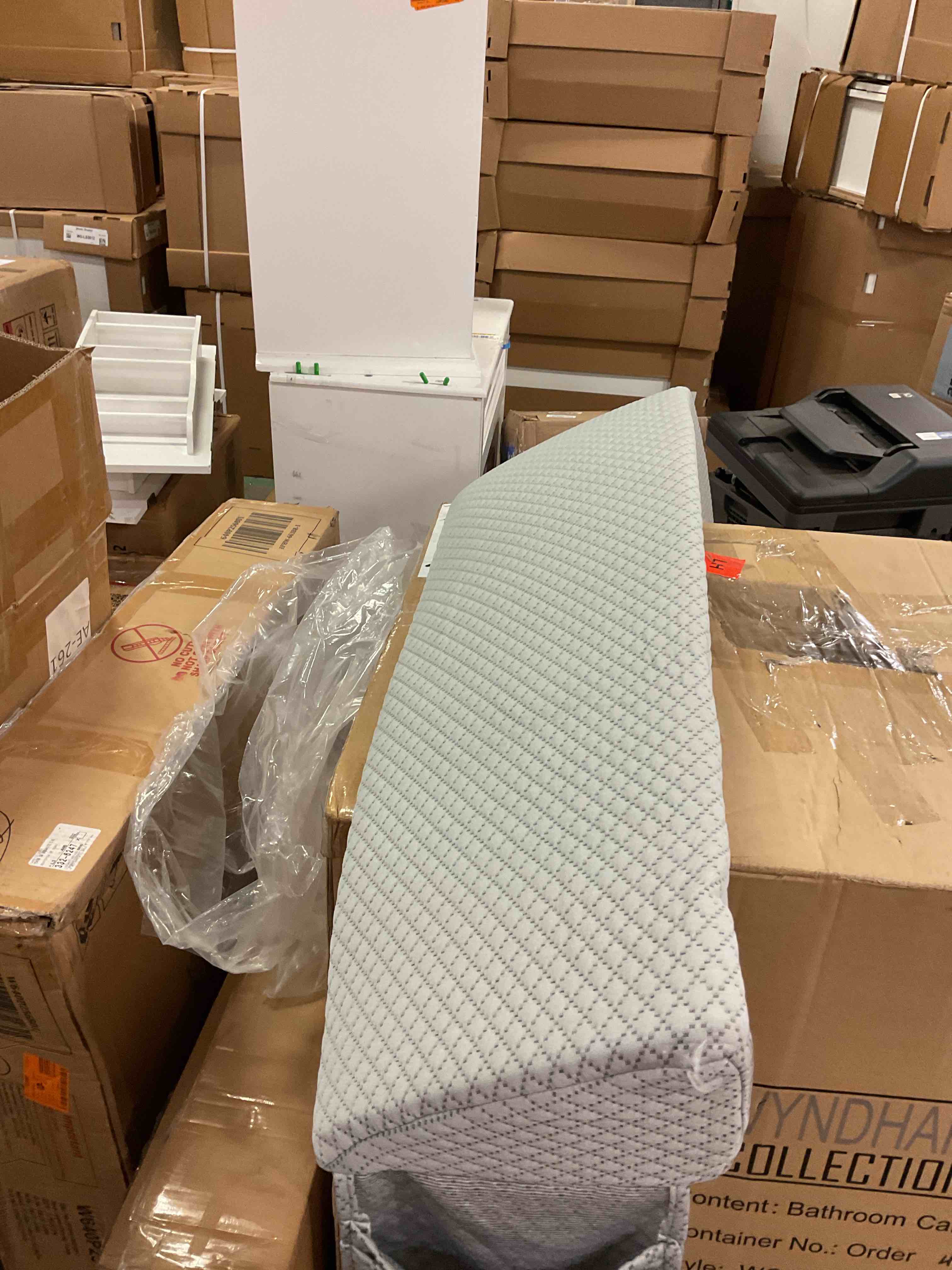 https://s3.amazonaws.com/lotting-images-prod/bidfta/PPE1799125_1752774025130.jpeg
