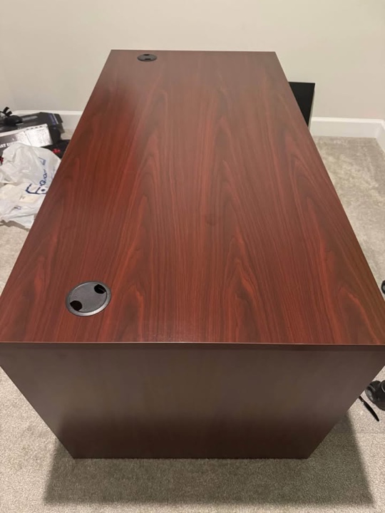 Brown Office Desk 5’x30”x2’6”