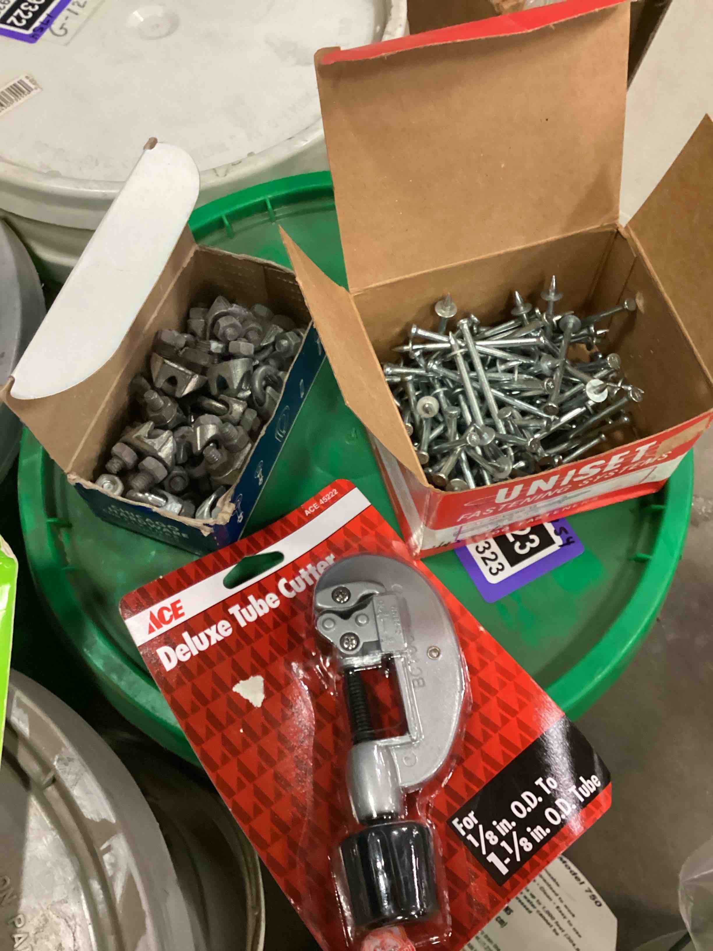 https://s3.amazonaws.com/lotting-images-prod/bidfta/PPE1799327_1754580443279.jpeg