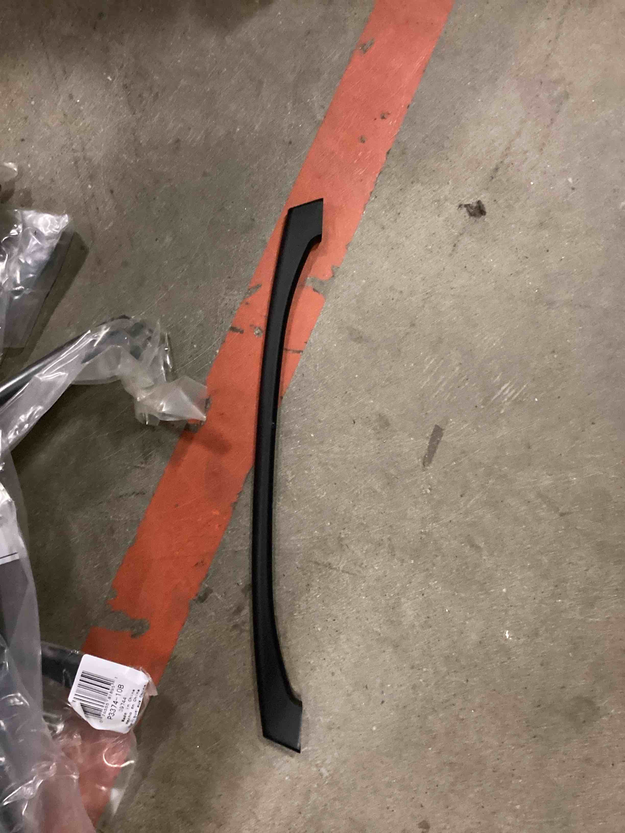https://s3.amazonaws.com/lotting-images-prod/bidfta/PPE1799347_1754591593904.jpeg