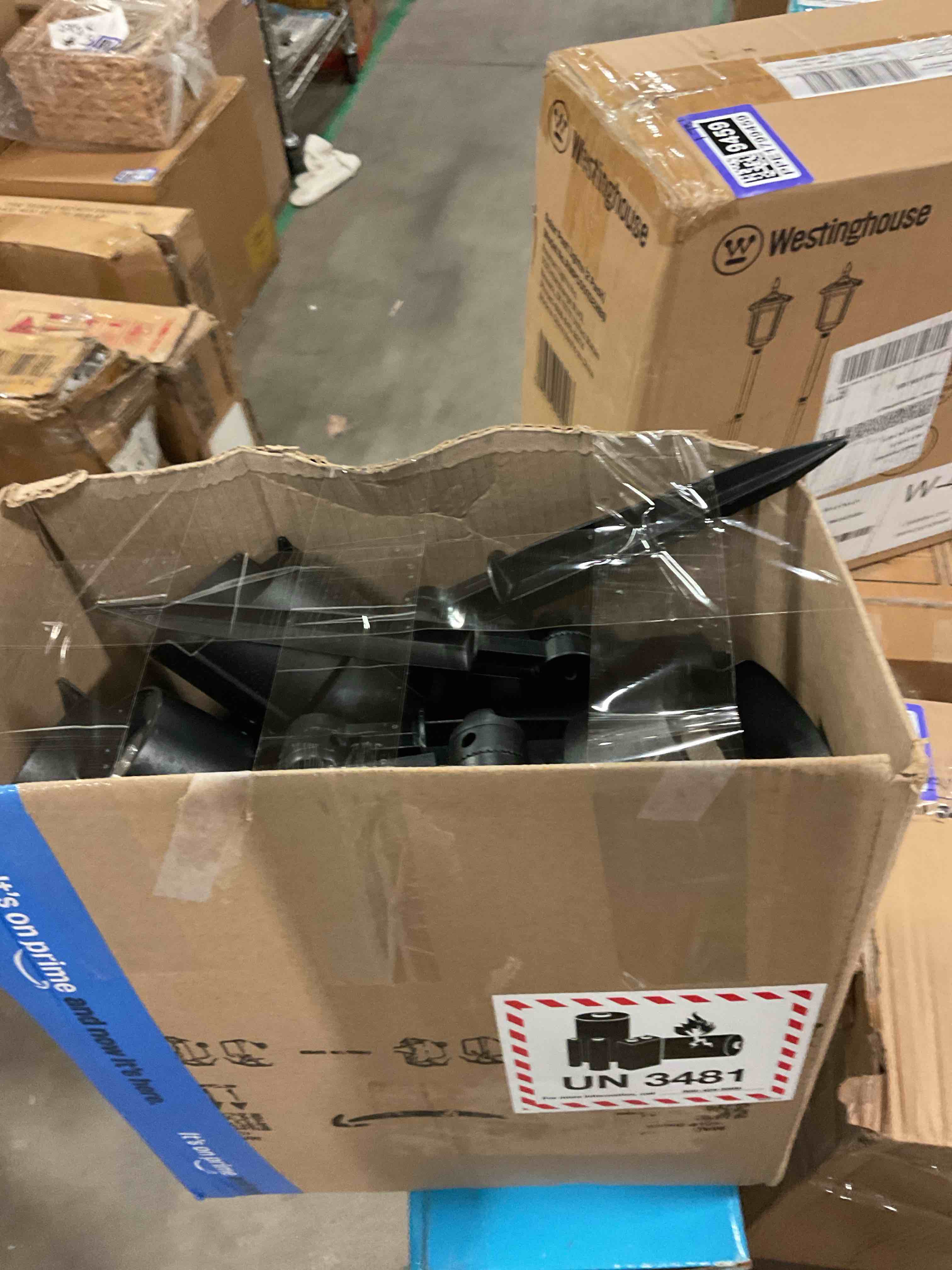 https://s3.amazonaws.com/lotting-images-prod/bidfta/PPE1799460_1755010064122.jpeg