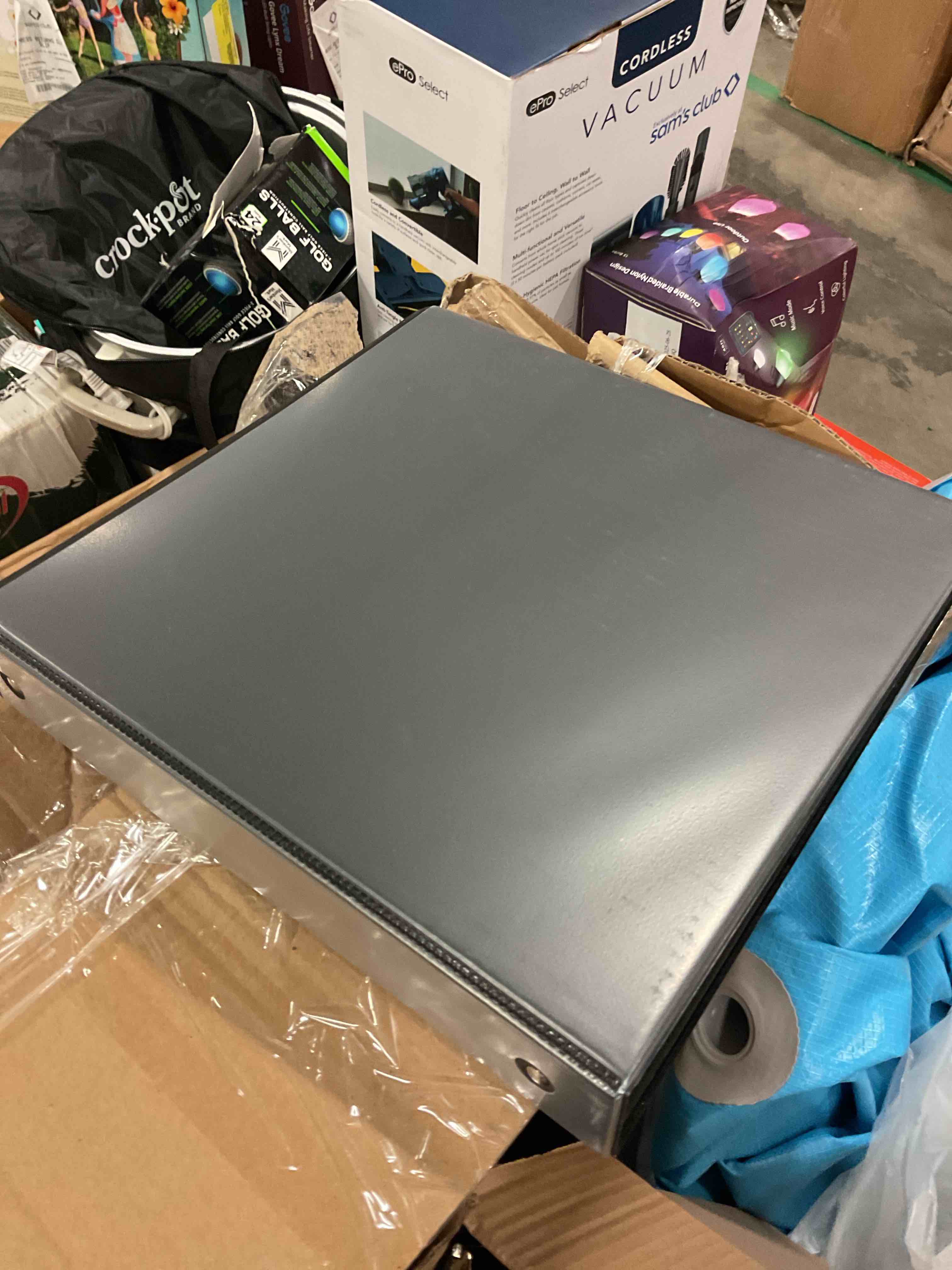 https://s3.amazonaws.com/lotting-images-prod/bidfta/PPE1799462_1755010559862.jpeg