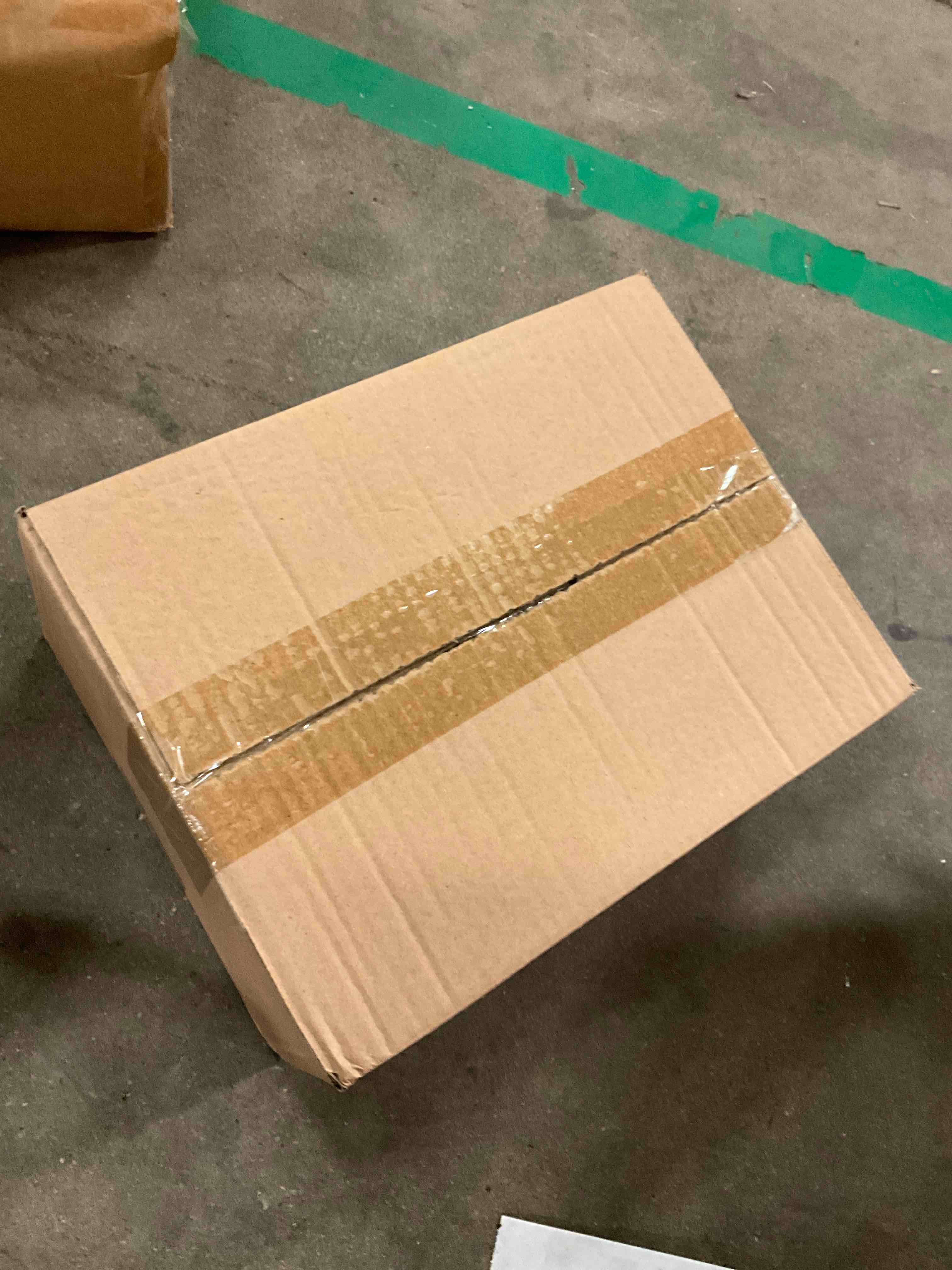 https://s3.amazonaws.com/lotting-images-prod/bidfta/PPE1799664_1755287152048.jpeg