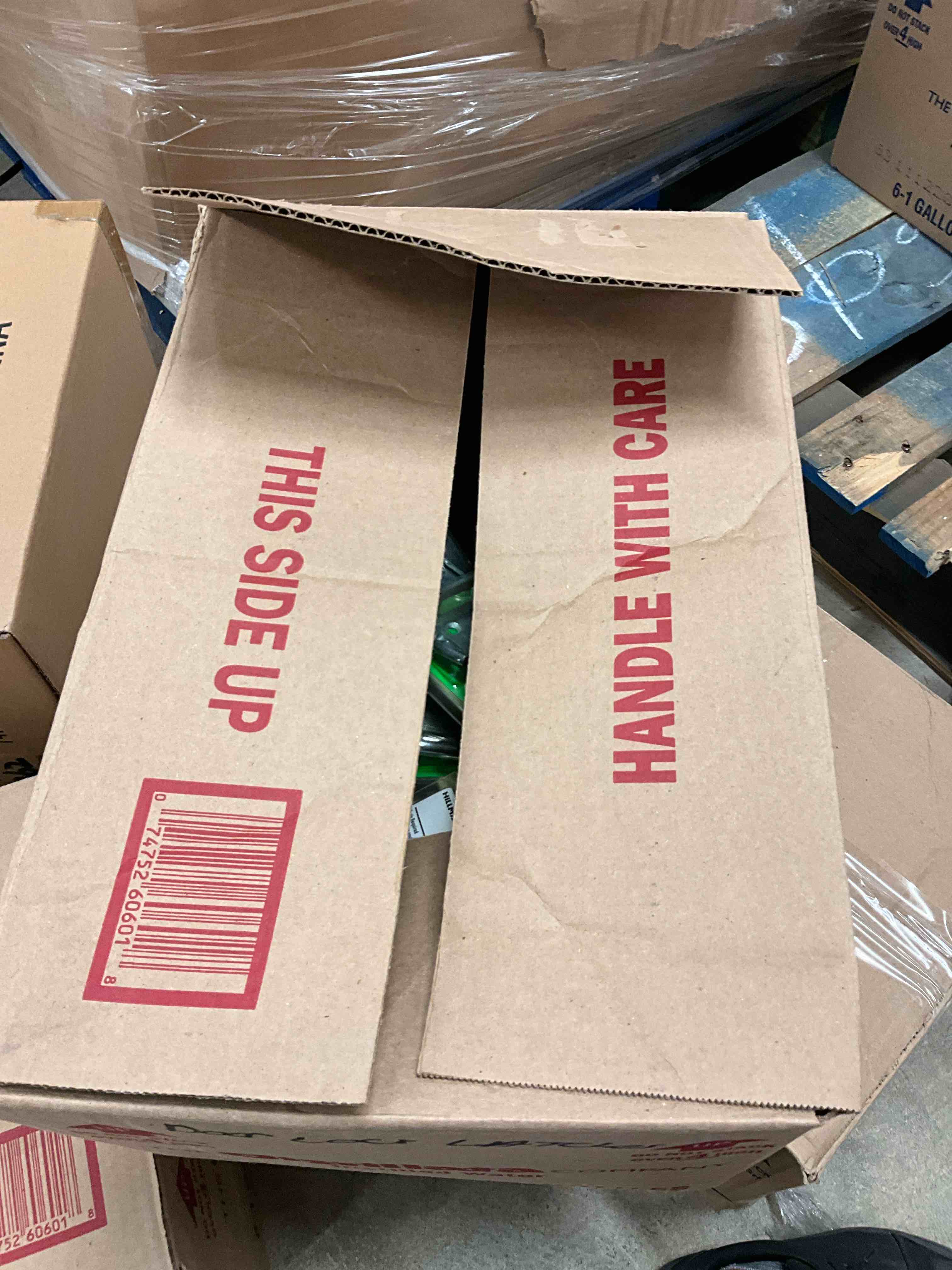 https://s3.amazonaws.com/lotting-images-prod/bidfta/PPE1799804_1757087487347.jpeg