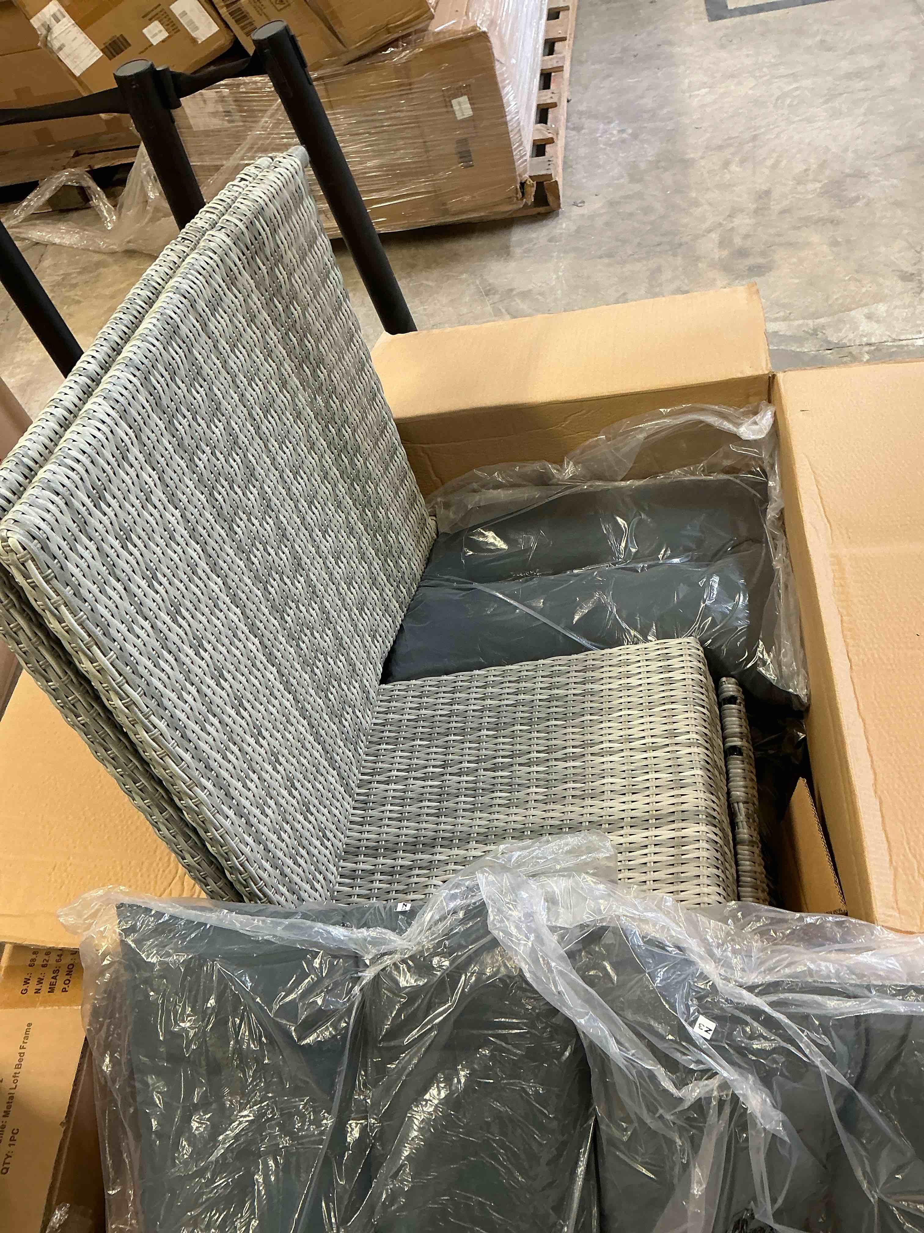 https://s3.amazonaws.com/lotting-images-prod/bidfta/PPE1800115_1760377593719.jpeg