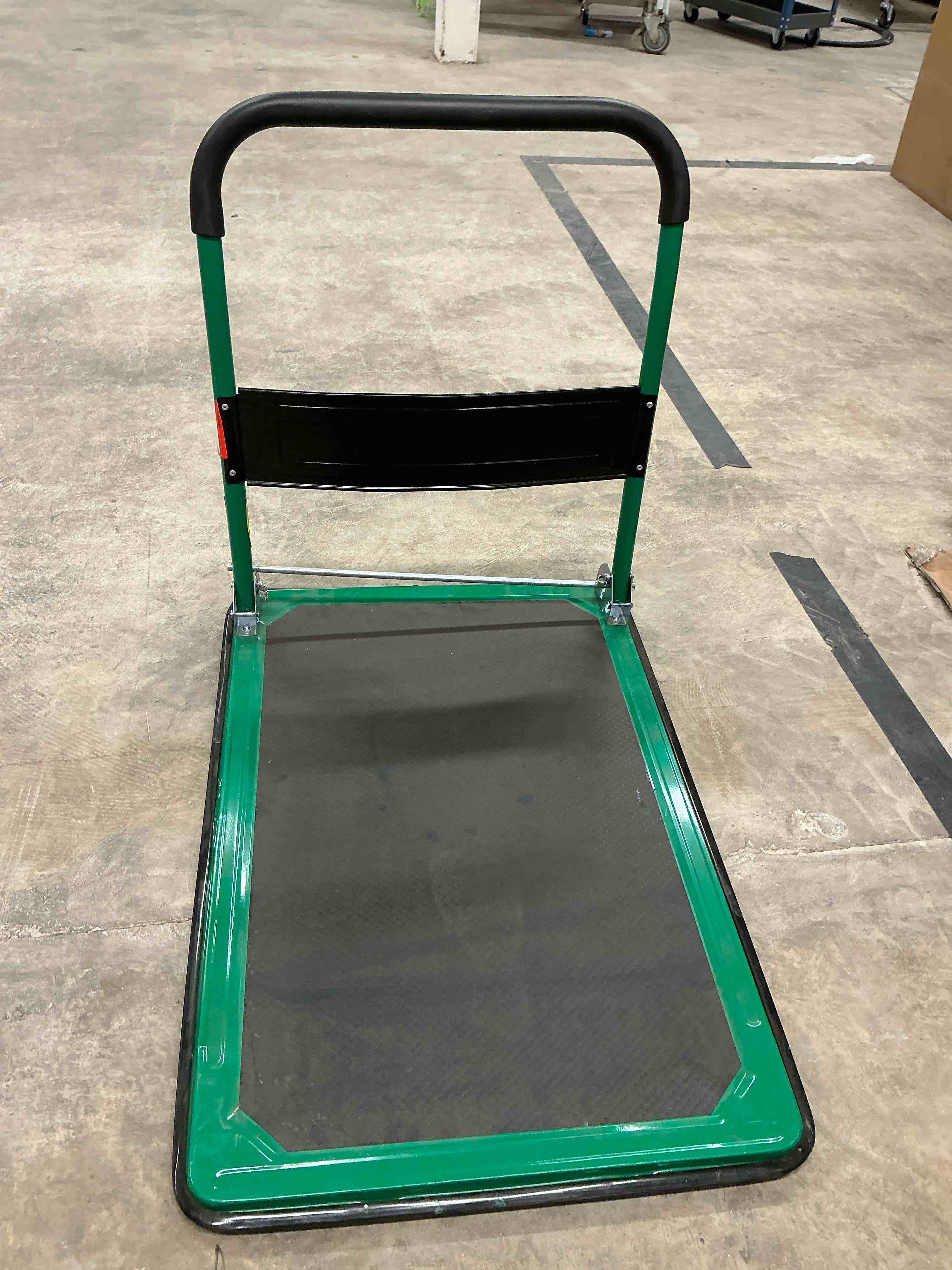 https://s3.amazonaws.com/lotting-images-prod/bidfta/PPE1800171_1760461053685.jpeg
