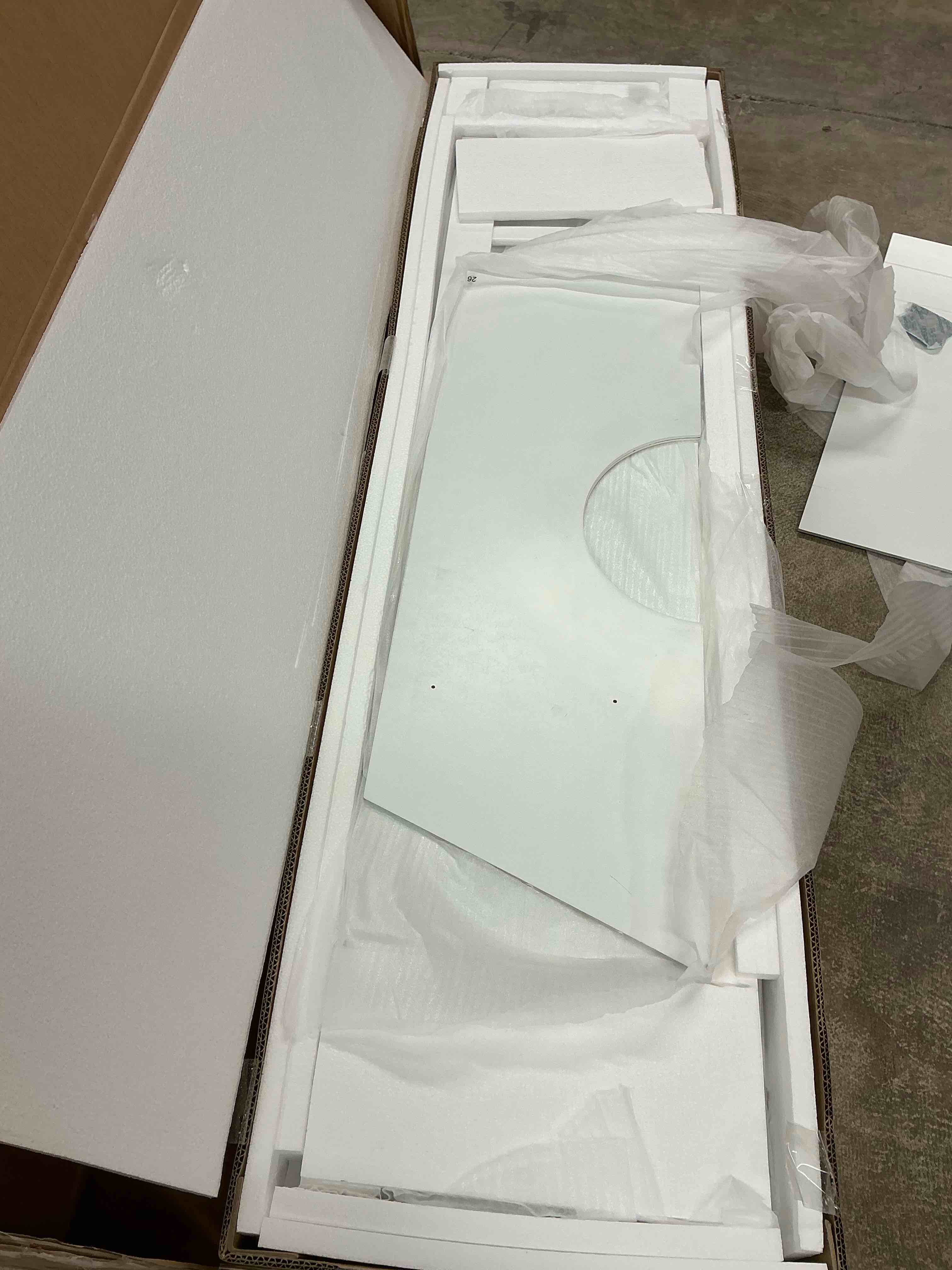 https://s3.amazonaws.com/lotting-images-prod/bidfta/PPE1800172_1760460499270.jpeg