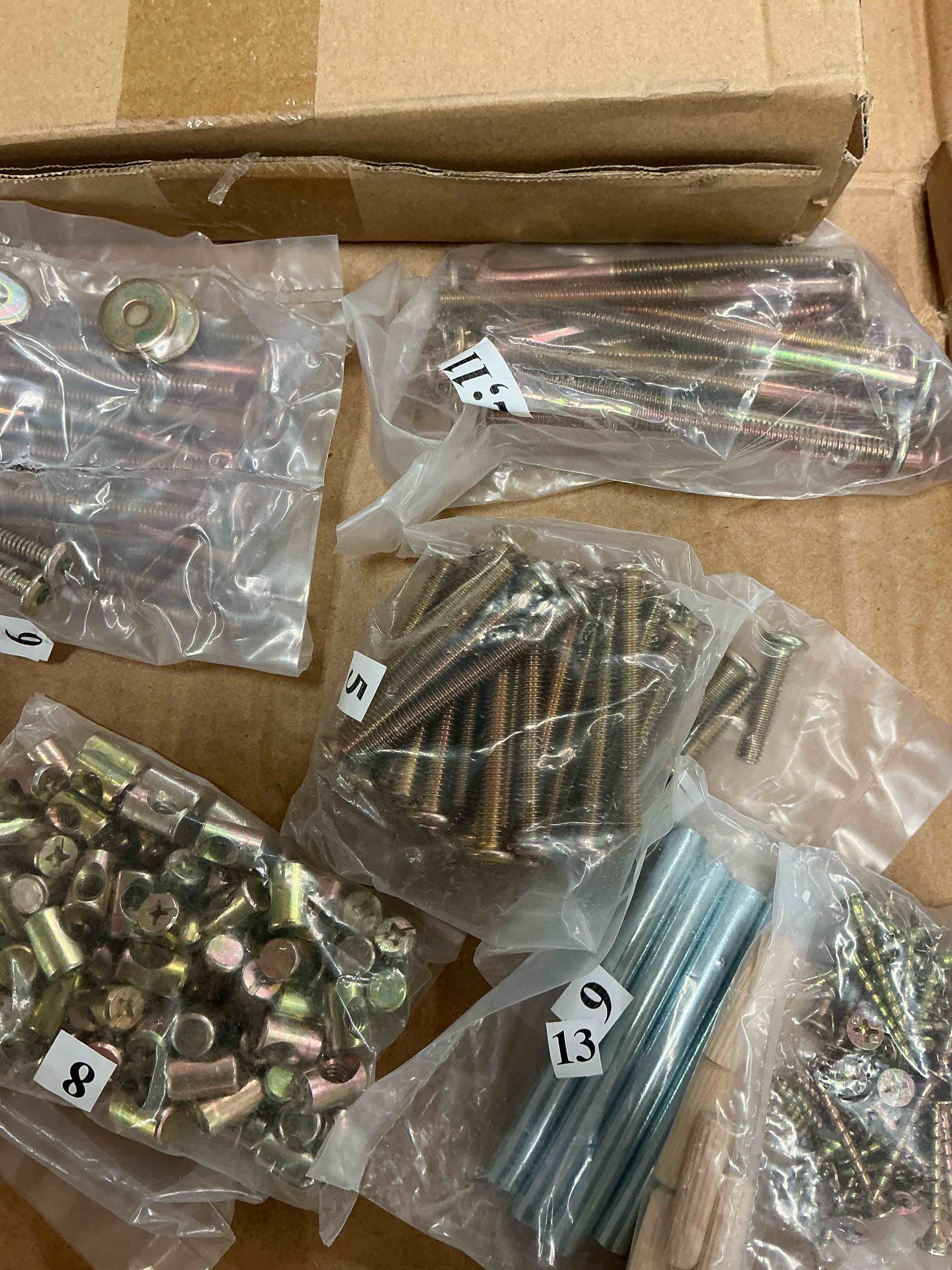 assorted of Screws (Approximate 10 set) 
