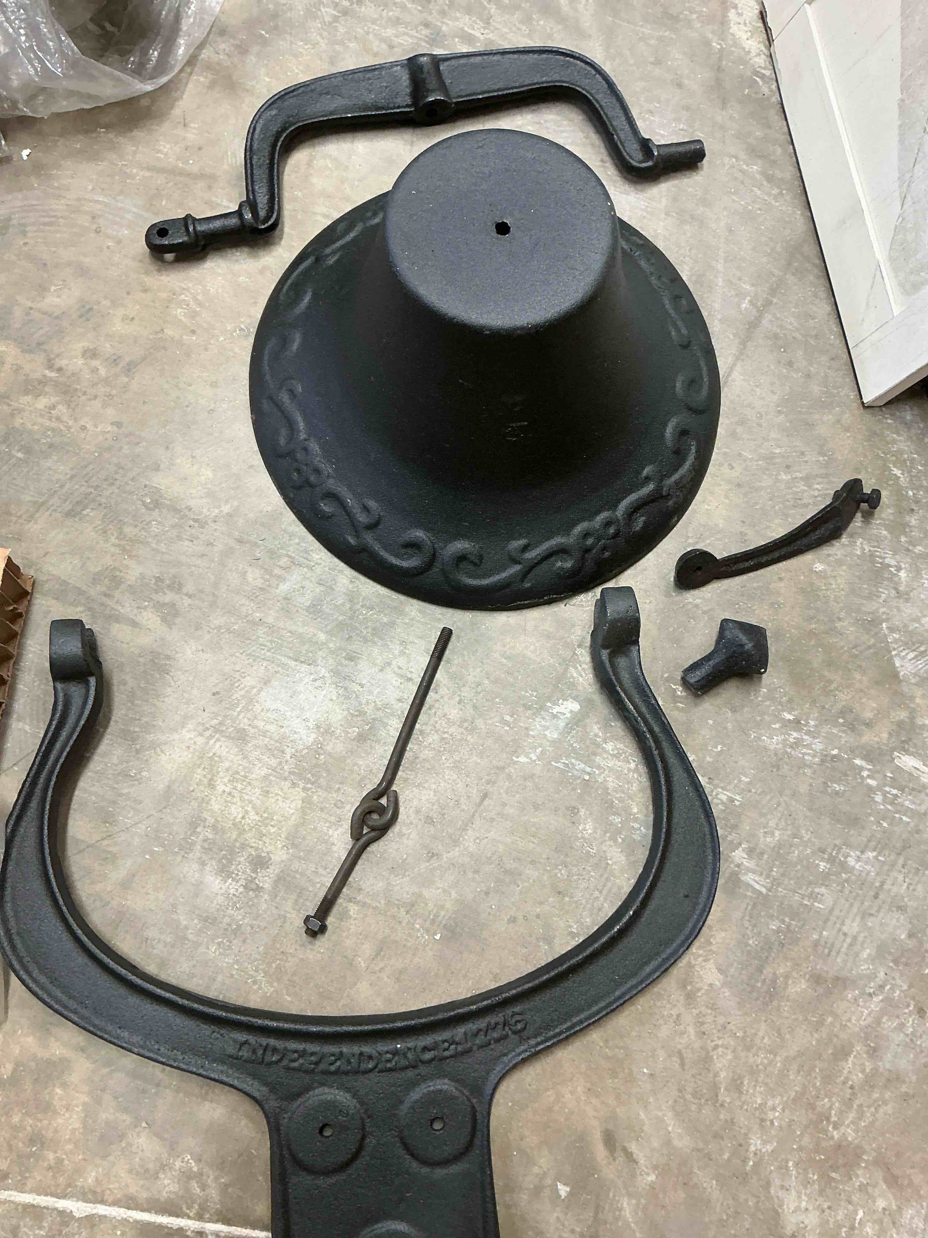 https://s3.amazonaws.com/lotting-images-prod/bidfta/PPE1800196_1760463670135.jpeg