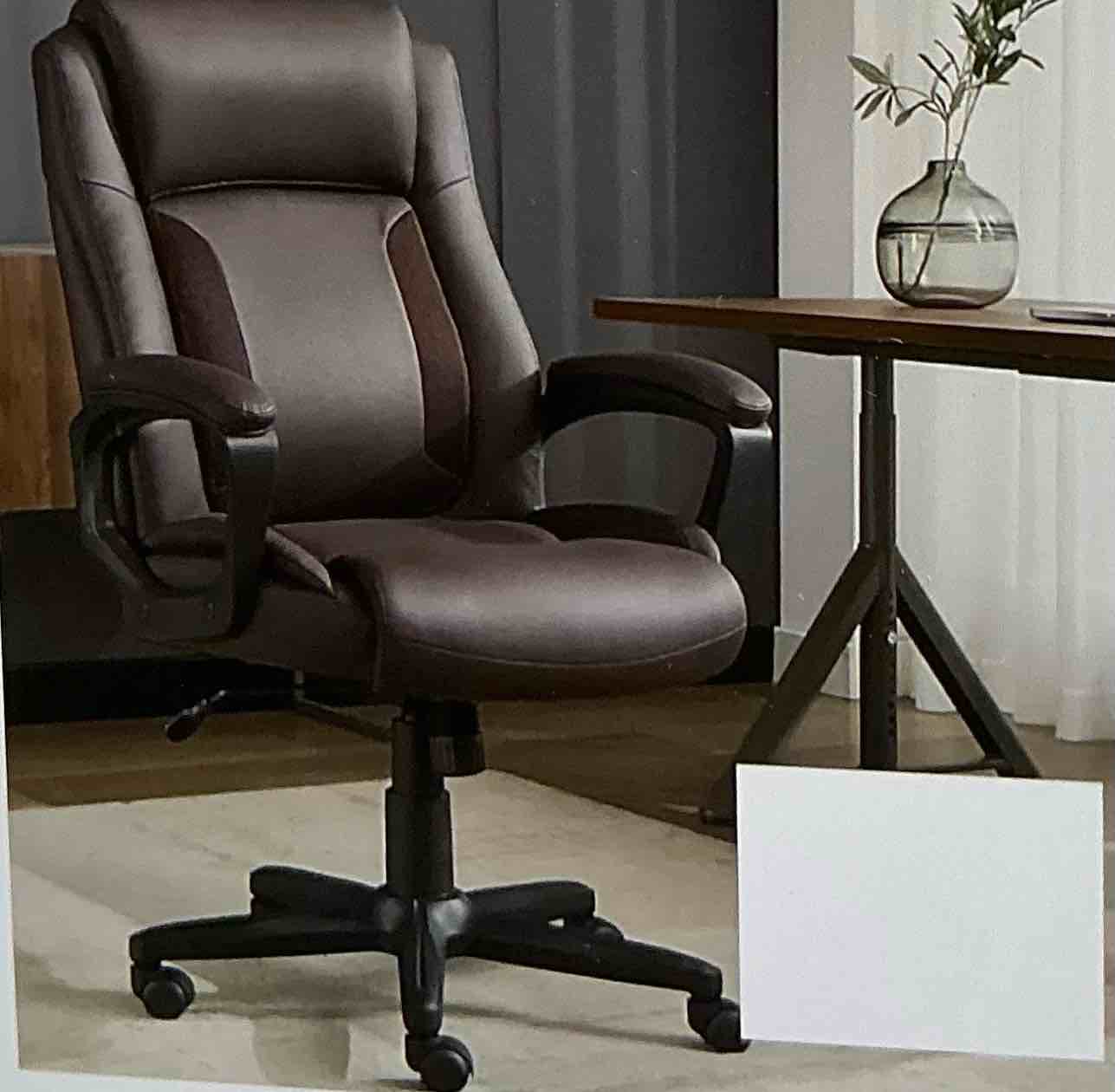 SERaTA Medium-backed office chair with mesh and memory foam details, brown, supports up to 275 pounds, ergonomic office chair with individual coils and foam