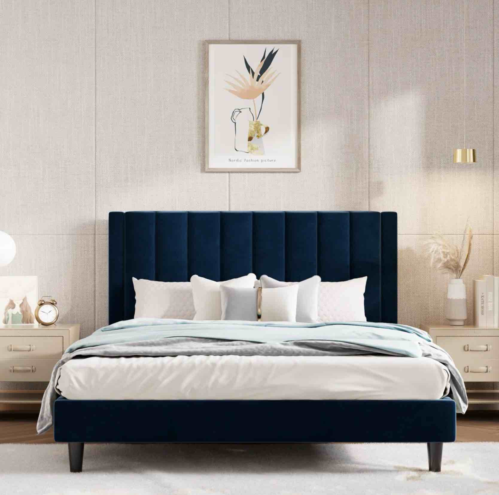 Stauton Upholstered Platform Bed with Velvet and Striped Headboard ( color blue)