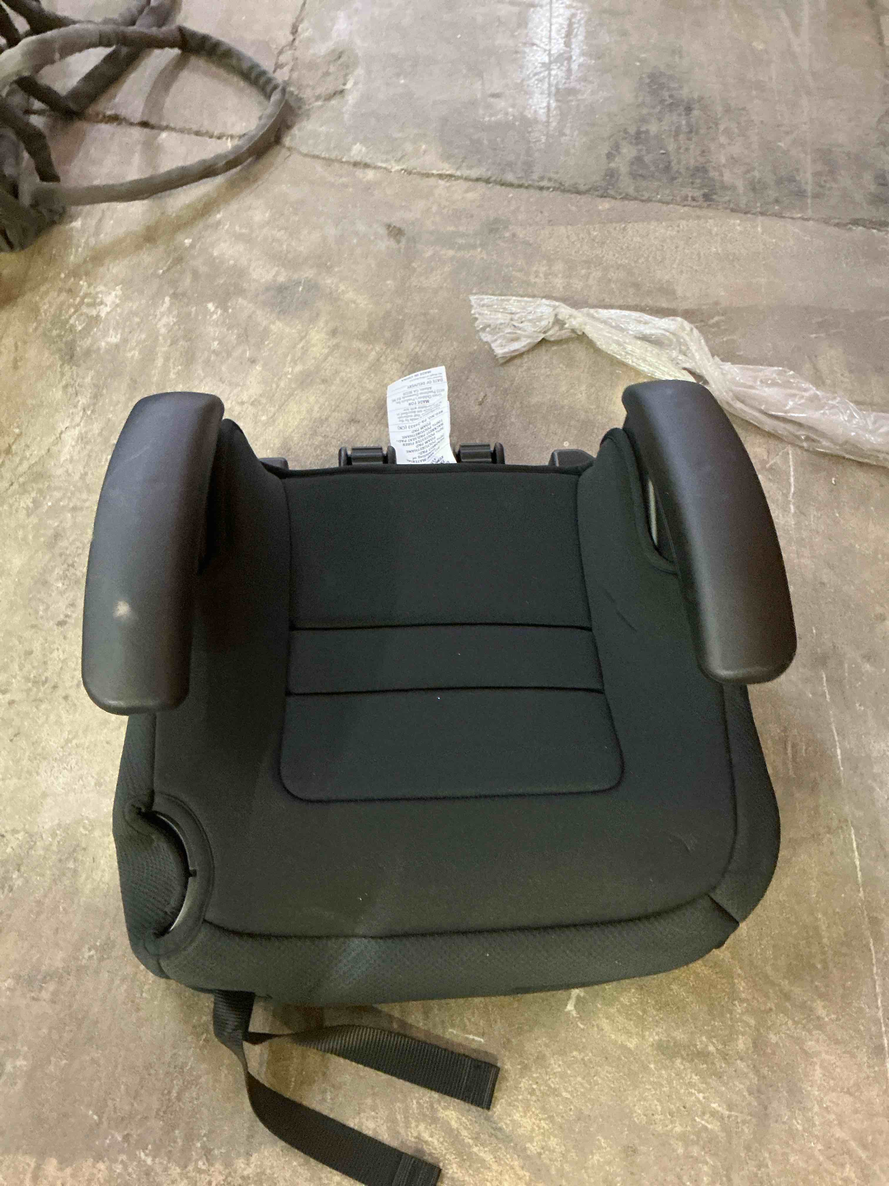 Baby car seat ( incomplete)