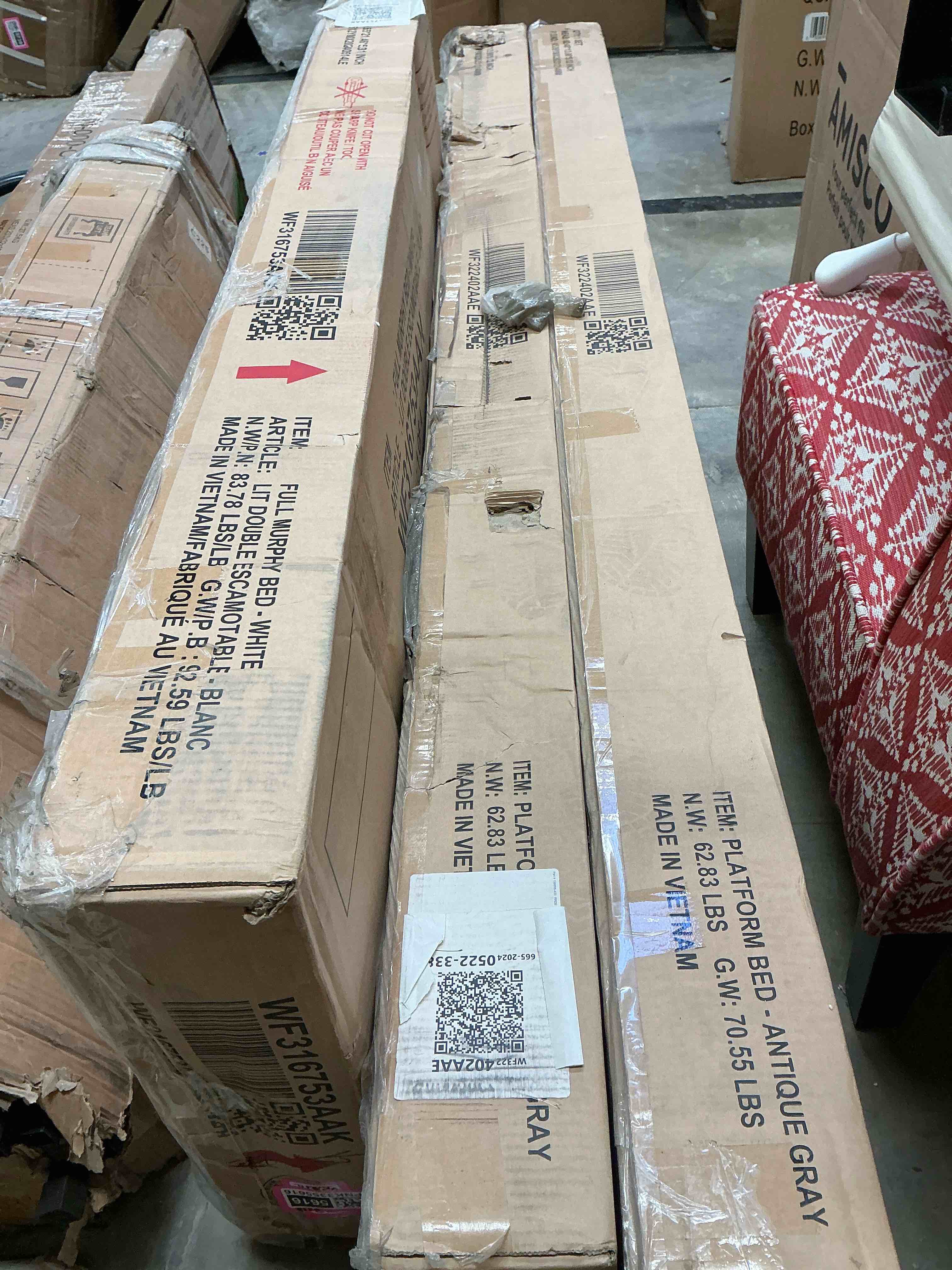 3 boxes of incomplete furniture beds (4 Box)