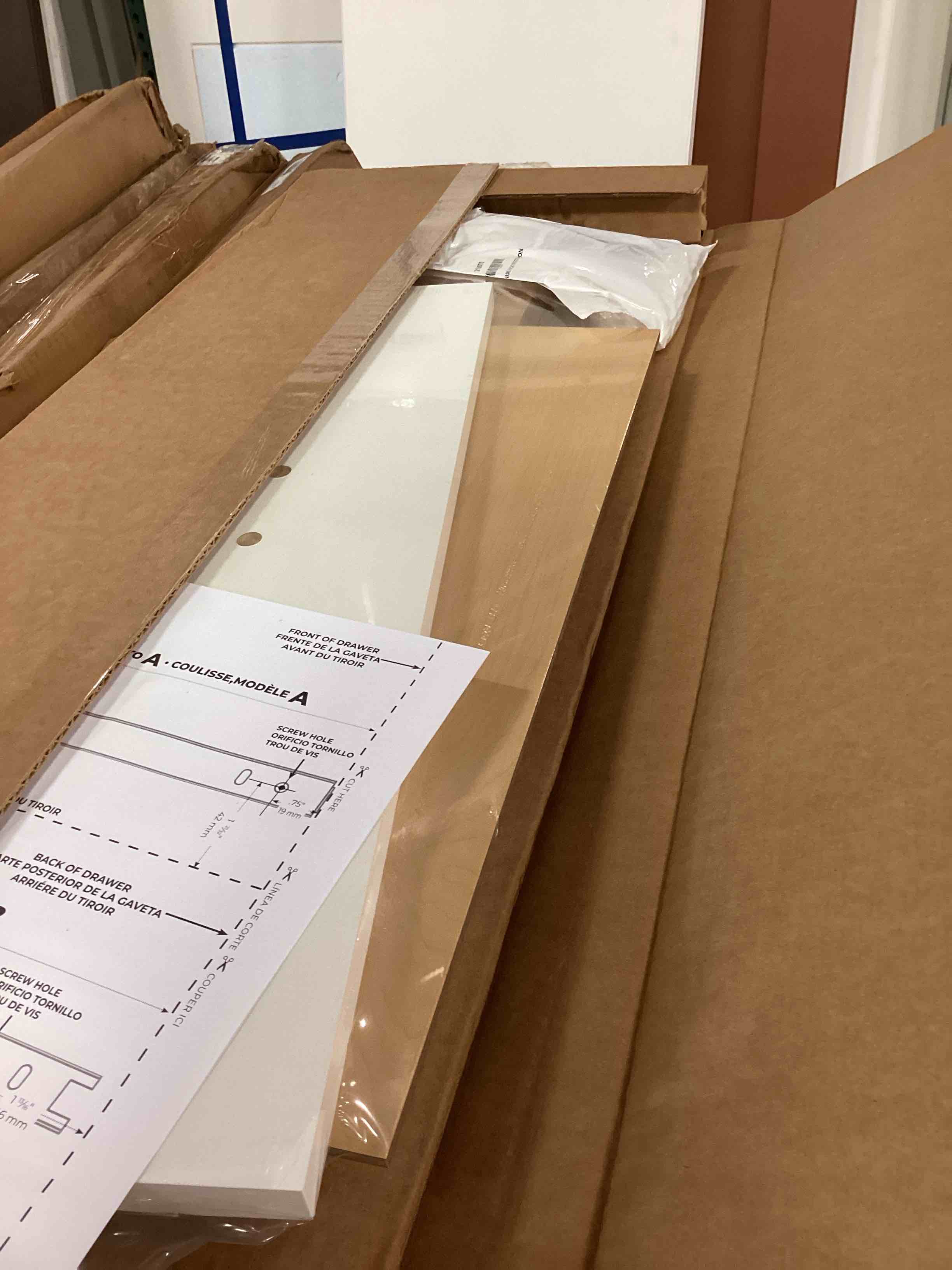 https://s3.amazonaws.com/lotting-images-prod/bidfta/PPE1801355_1750873486489.jpeg