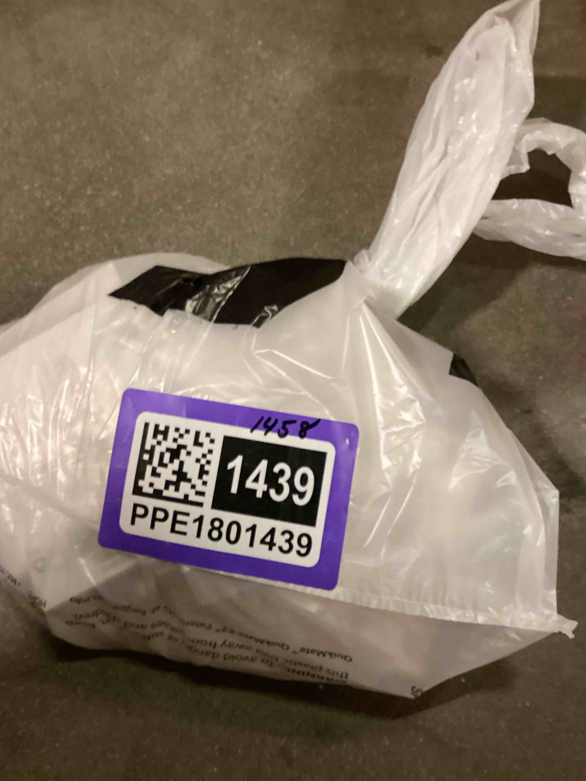 https://s3.amazonaws.com/lotting-images-prod/bidfta/PPE1801439_1751050461190.jpeg