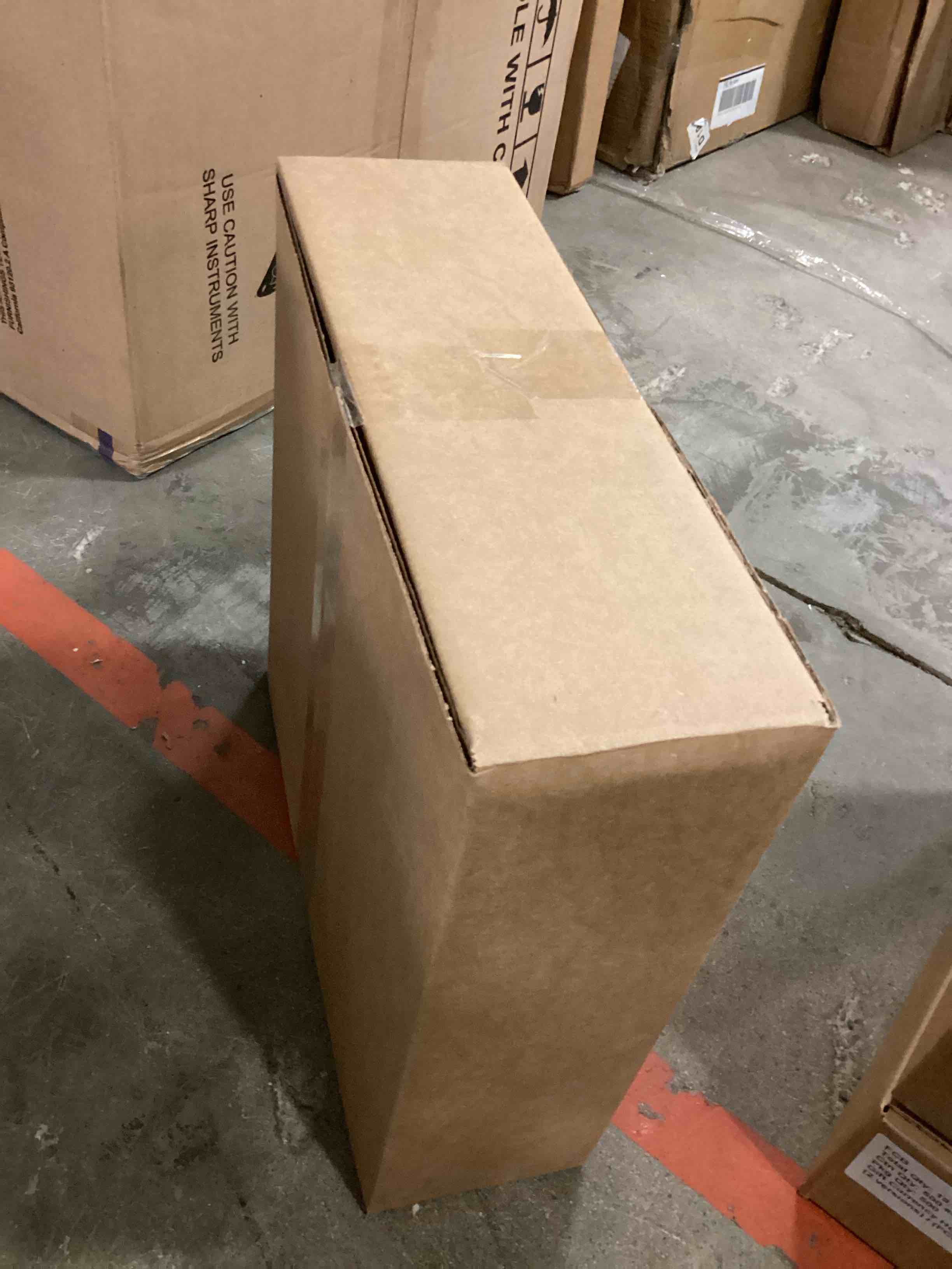 https://s3.amazonaws.com/lotting-images-prod/bidfta/PPE1801732_1751471676342.jpeg